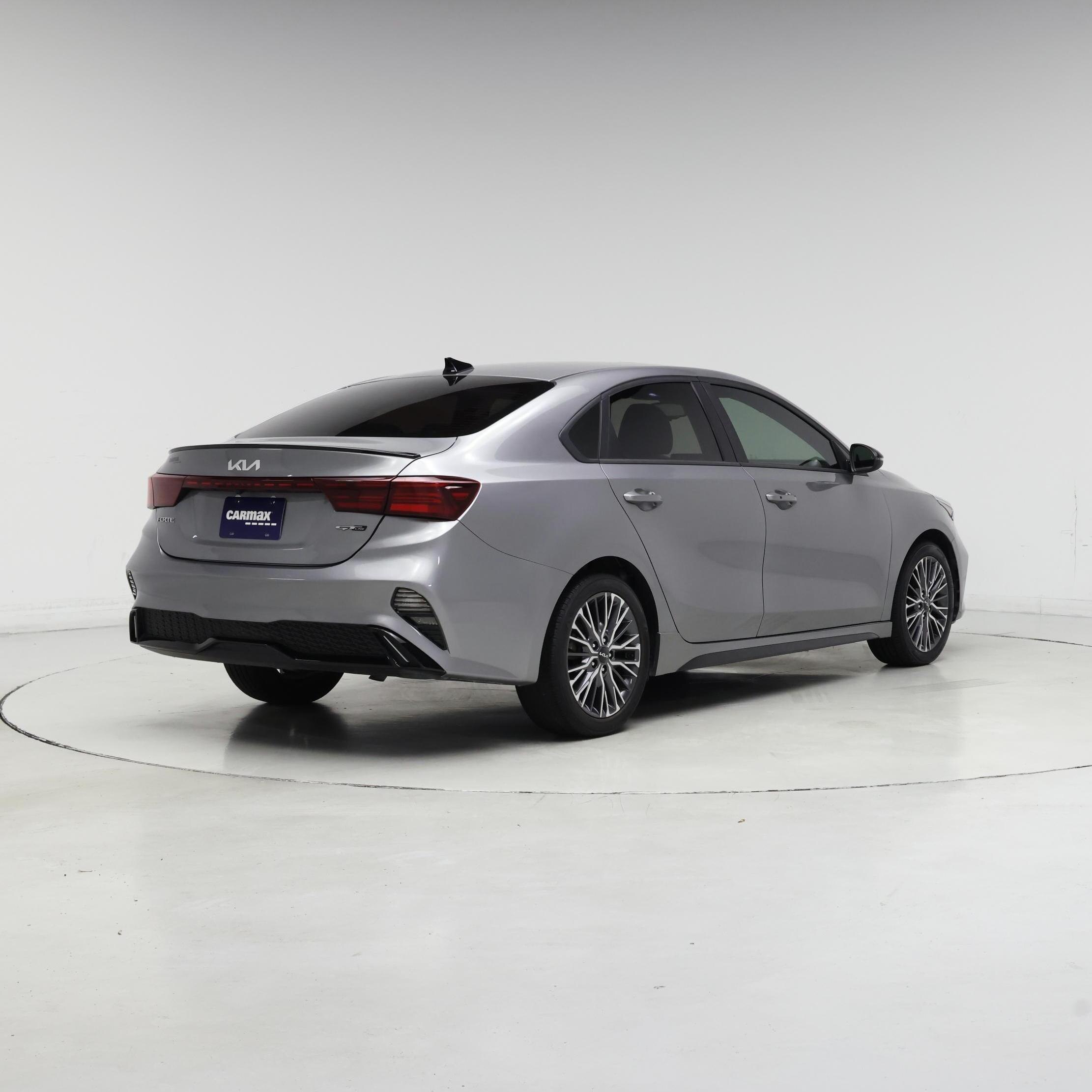 Thumbnail: 2022 Kia Forte - 8