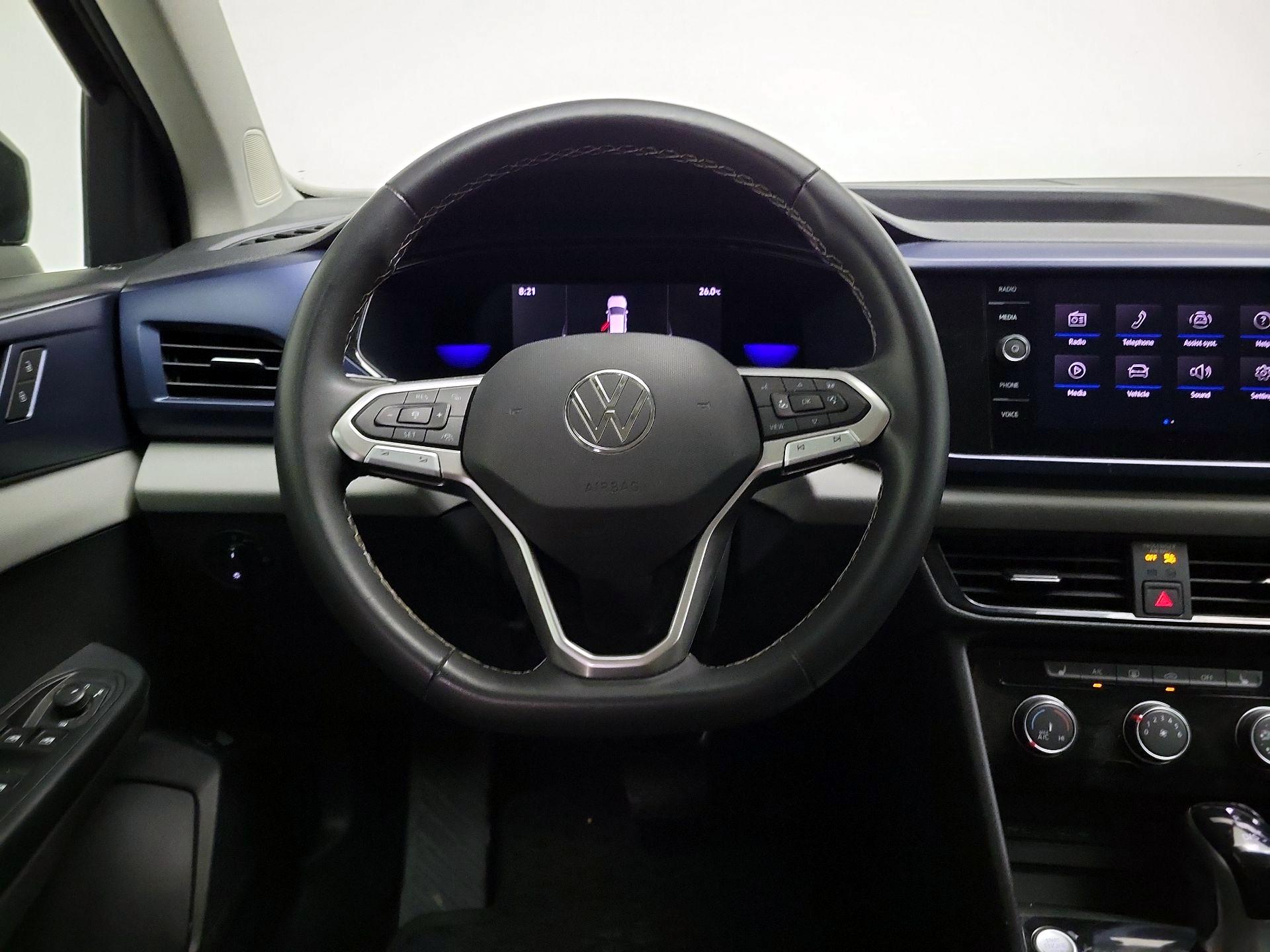 Thumbnail: 2023 Volkswagen Taos - 10