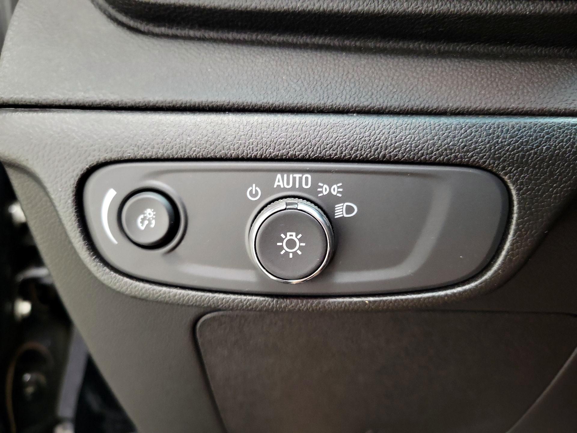 Thumbnail: 2023 Chevrolet Bolt EV - 13