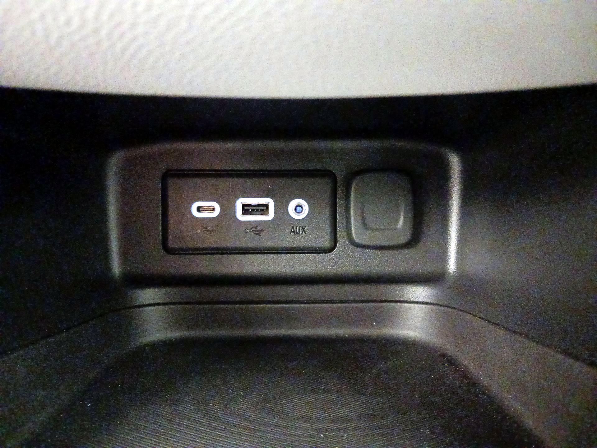 Thumbnail: 2021 Chevrolet Equinox - 18