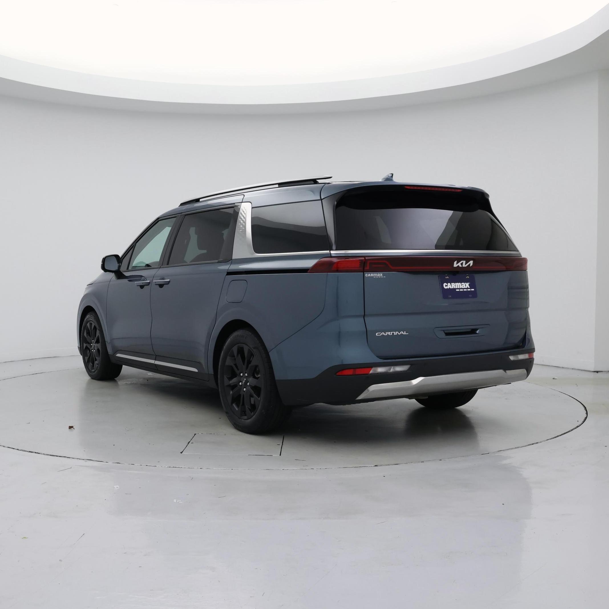 Thumbnail: 2023 Kia Carnival - 2