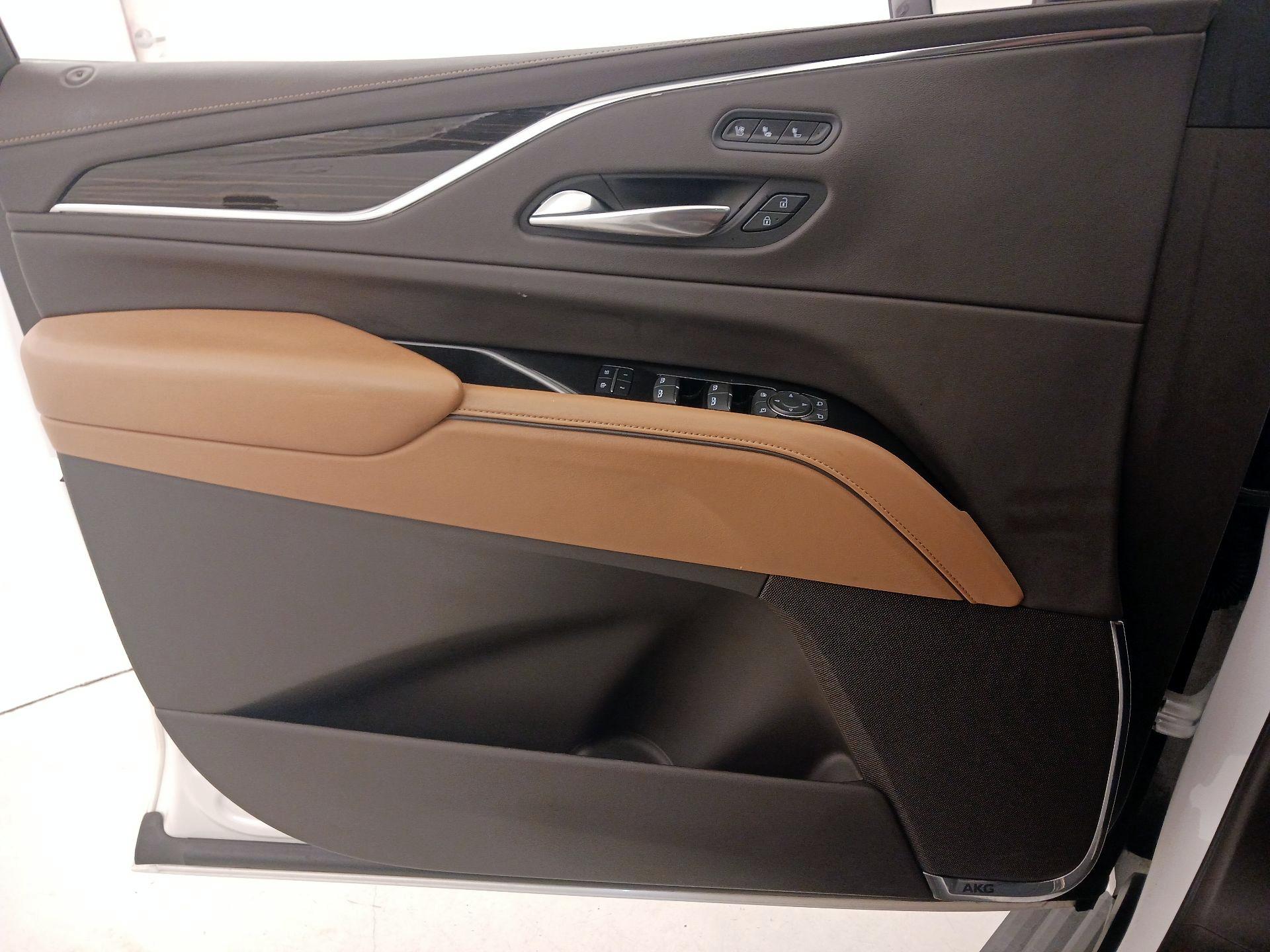 Thumbnail: 2021 Cadillac Escalade - 12