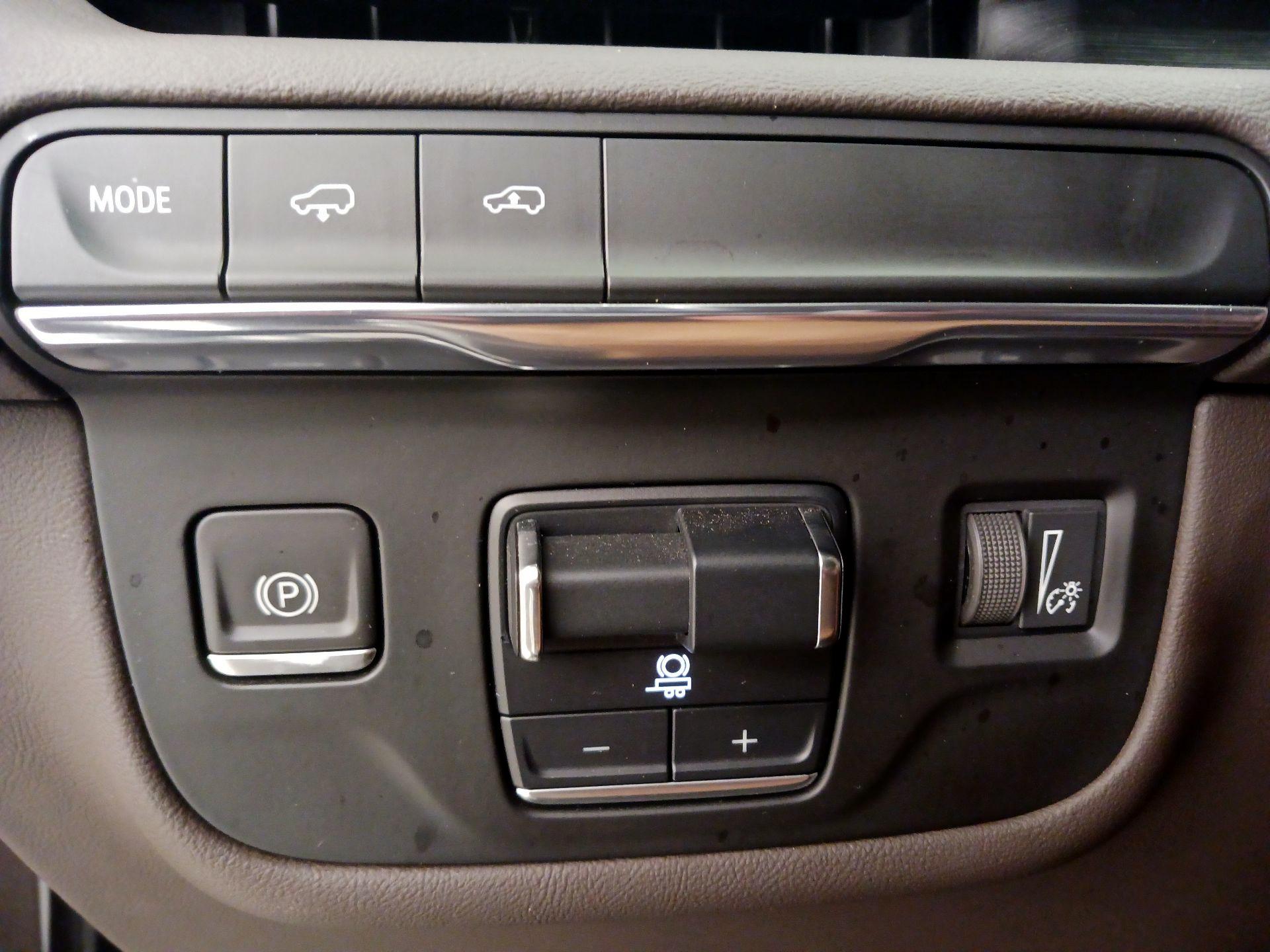 Thumbnail: 2021 Cadillac Escalade - 13