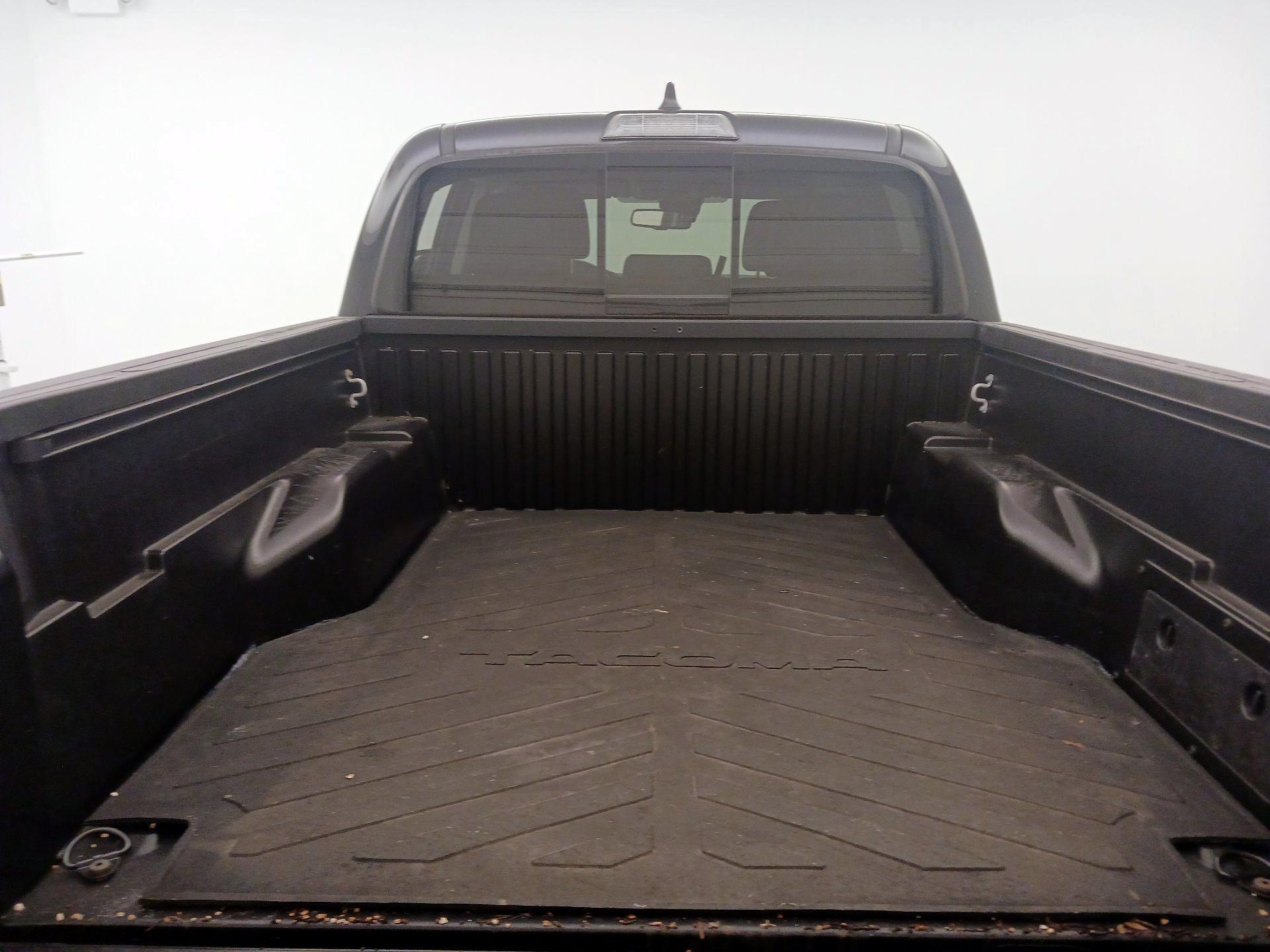Thumbnail: 2022 Toyota Tacoma - 20