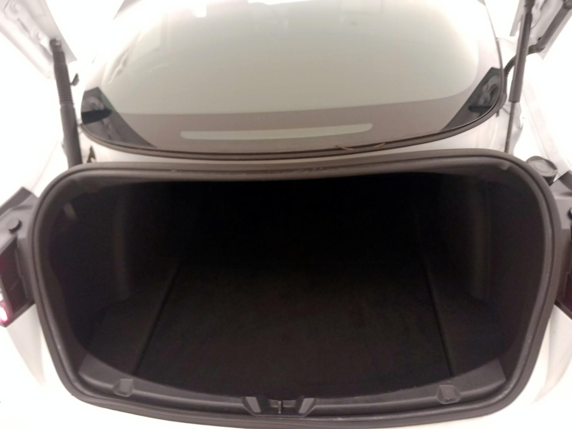 Thumbnail: 2021 Tesla Model 3 - 19