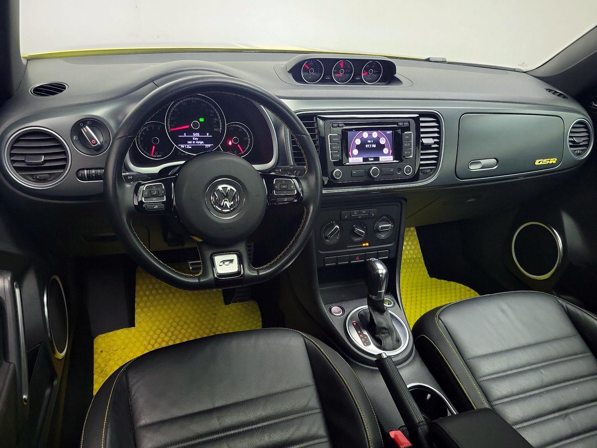 Thumbnail: 2014 Volkswagen Beetle - 9