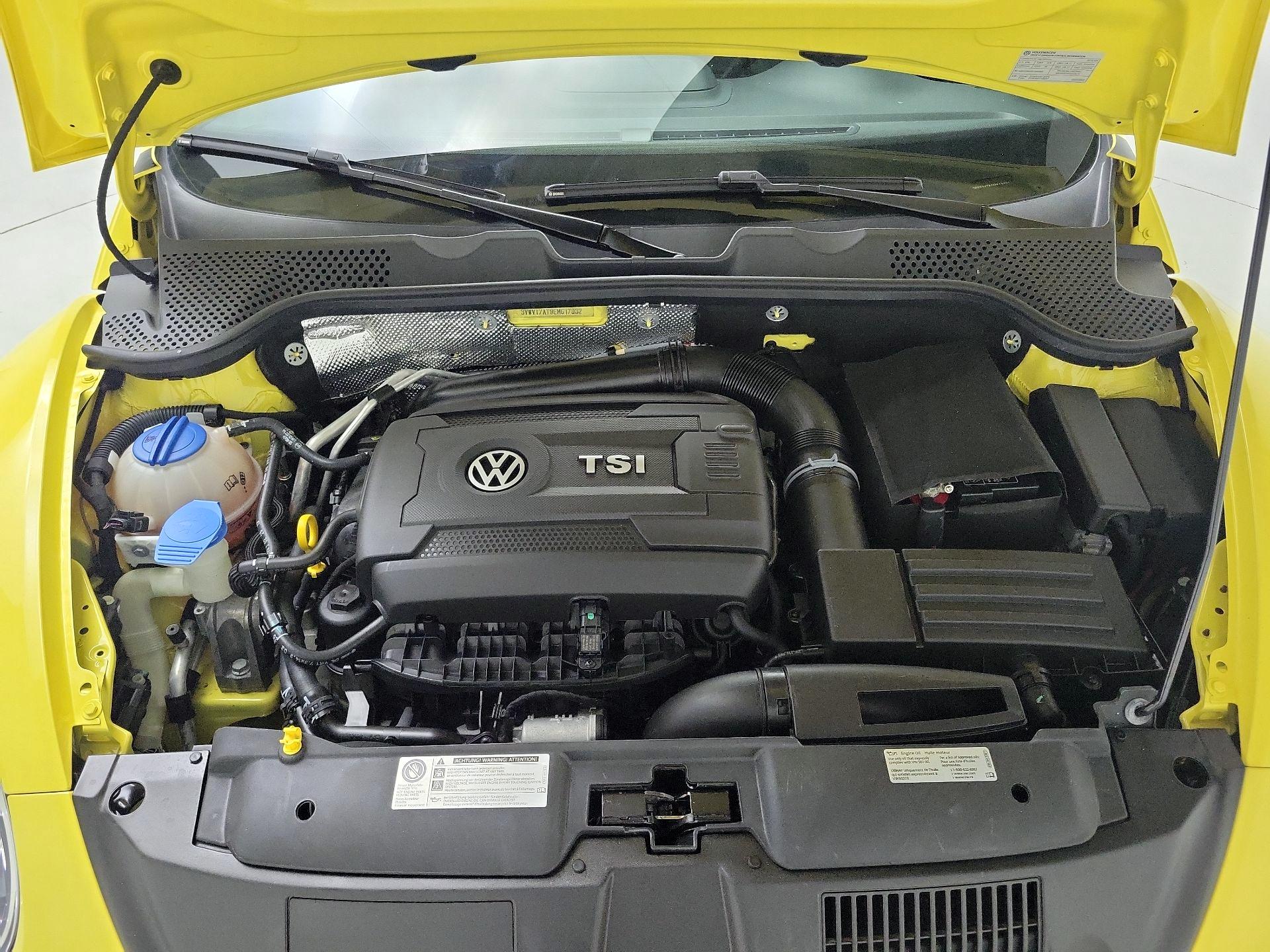 Thumbnail: 2014 Volkswagen Beetle - 20