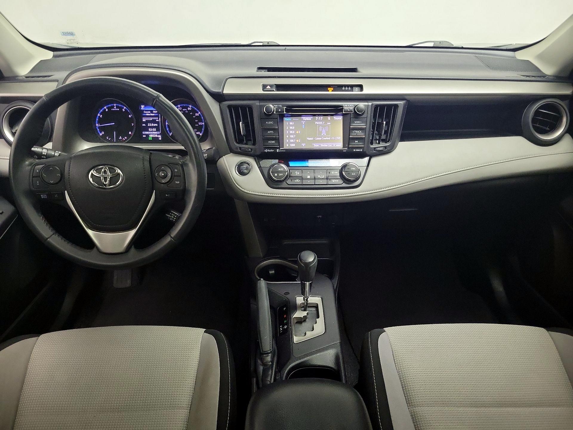 Thumbnail: 2018 Toyota RAV4 - 9