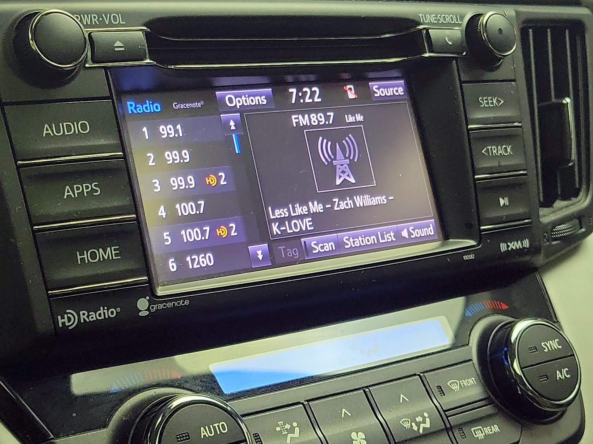 Thumbnail: 2018 Toyota RAV4 - 15