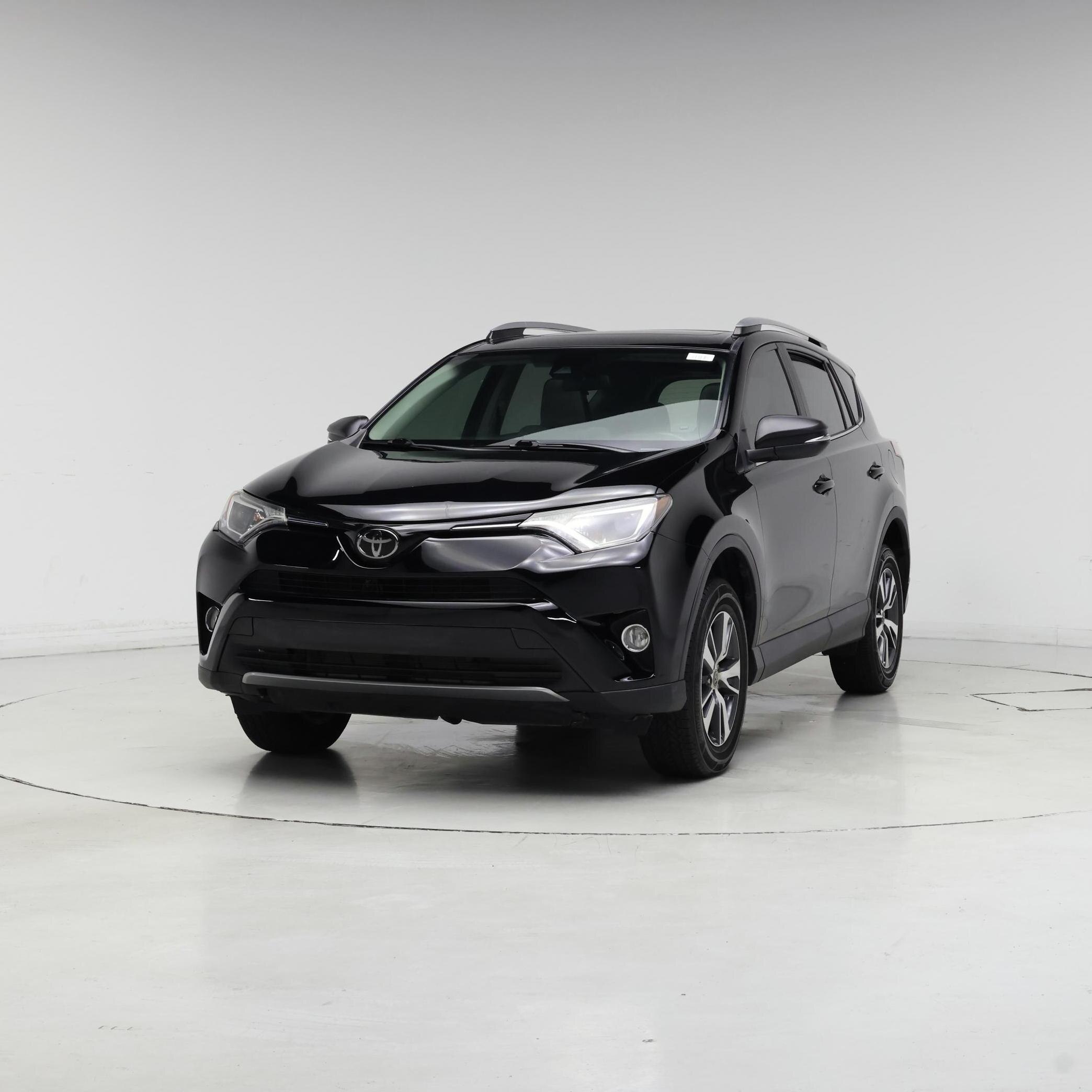 Thumbnail: 2018 Toyota RAV4 - 4