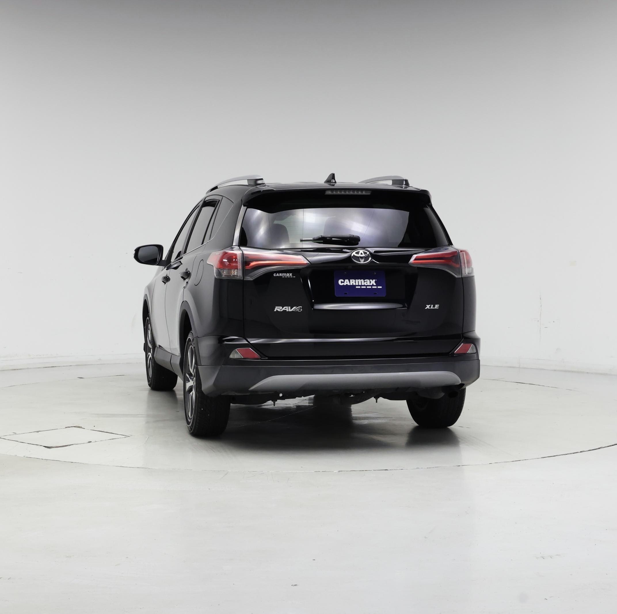 Thumbnail: 2018 Toyota RAV4 - 6