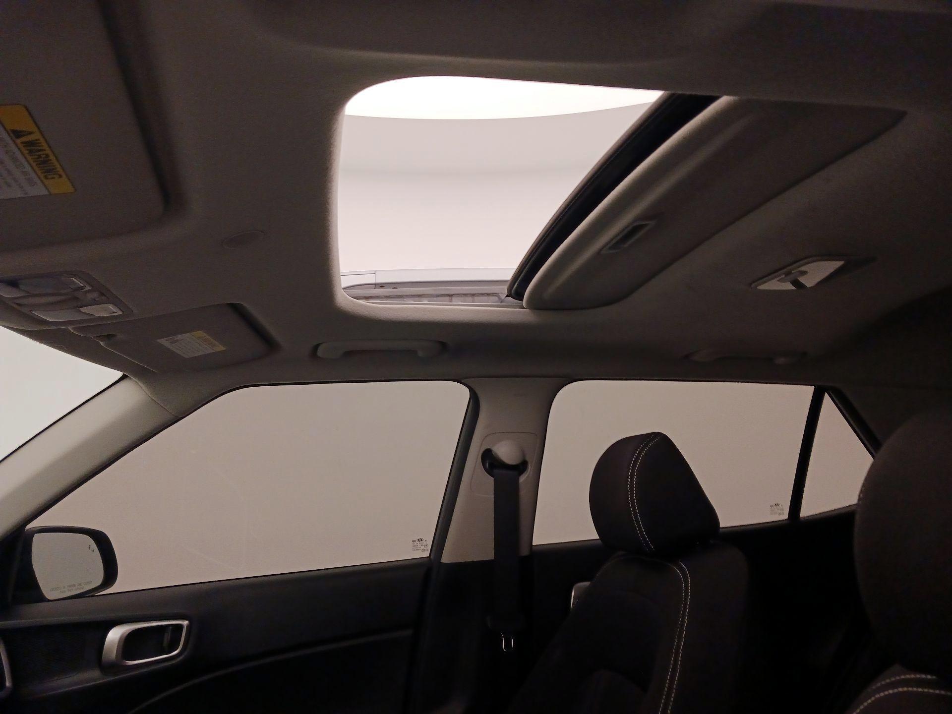 Thumbnail: 2022 Hyundai Venue - 19