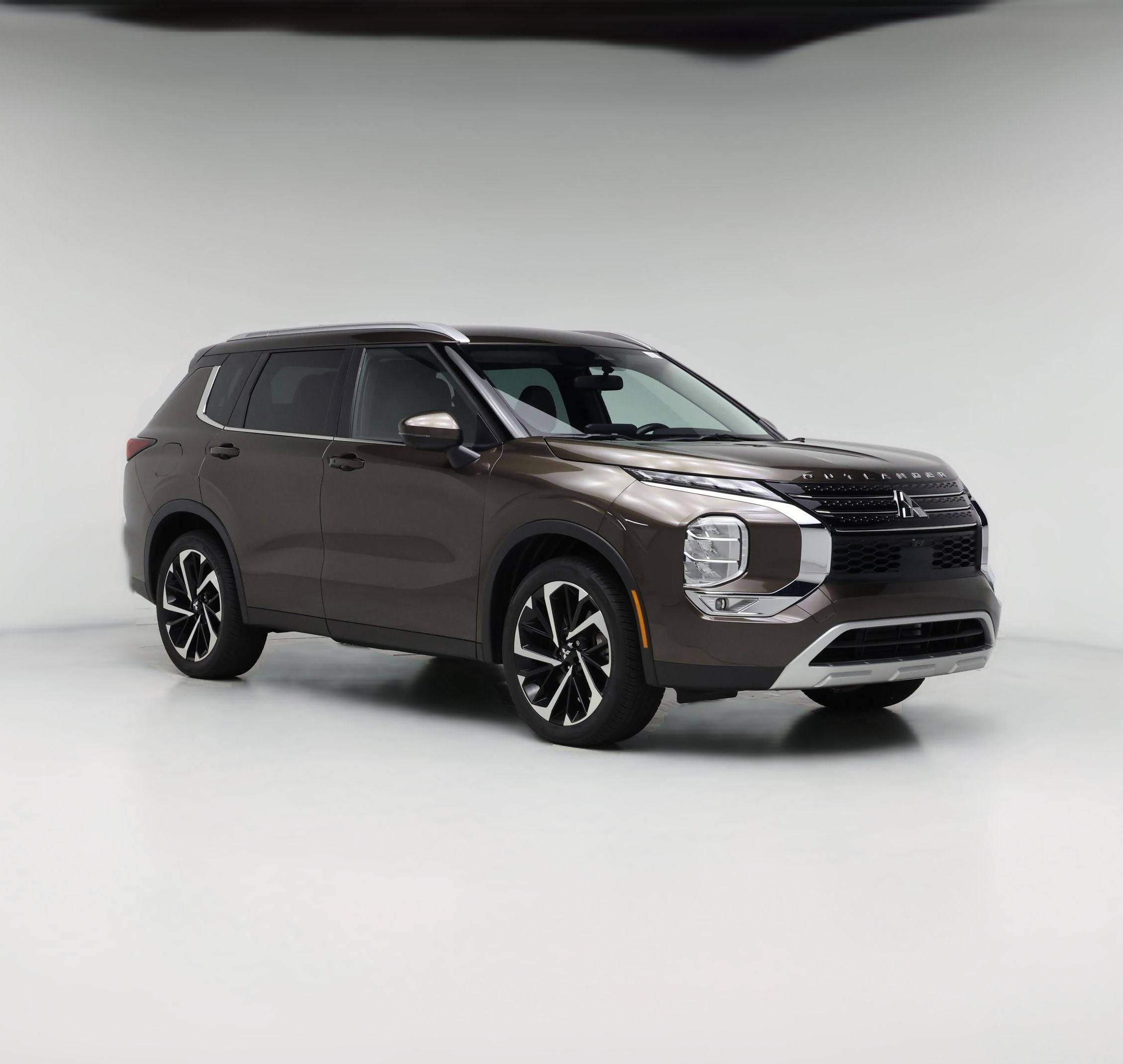Thumbnail: 2023 Mitsubishi Outlander - 1