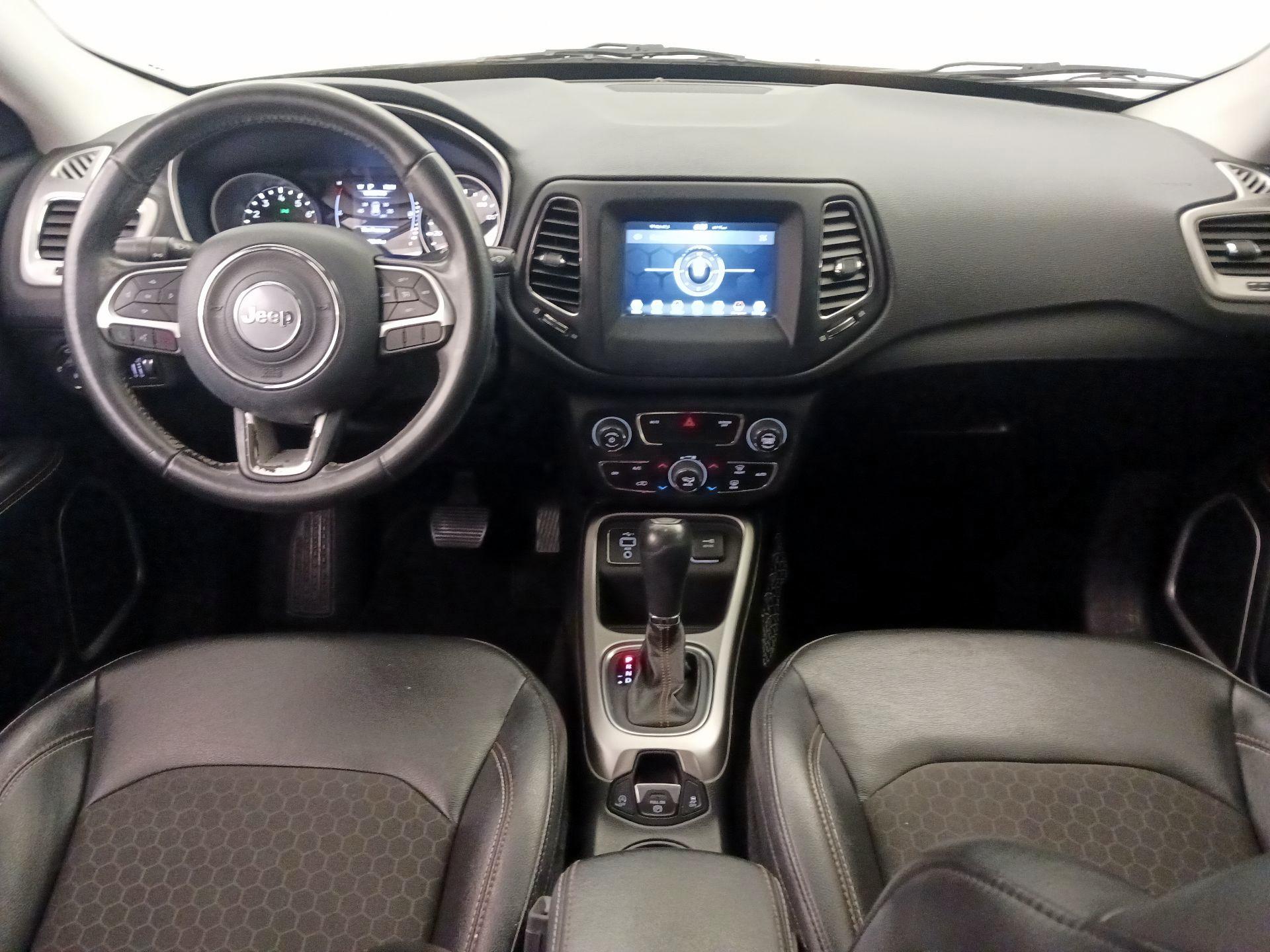 Thumbnail: 2020 Jeep Compass - 9