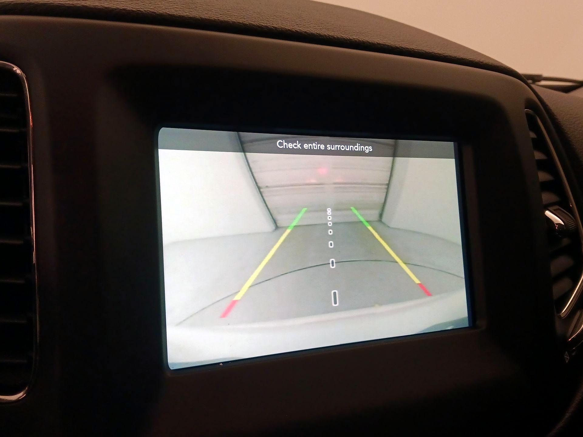 Thumbnail: 2020 Jeep Compass - 14