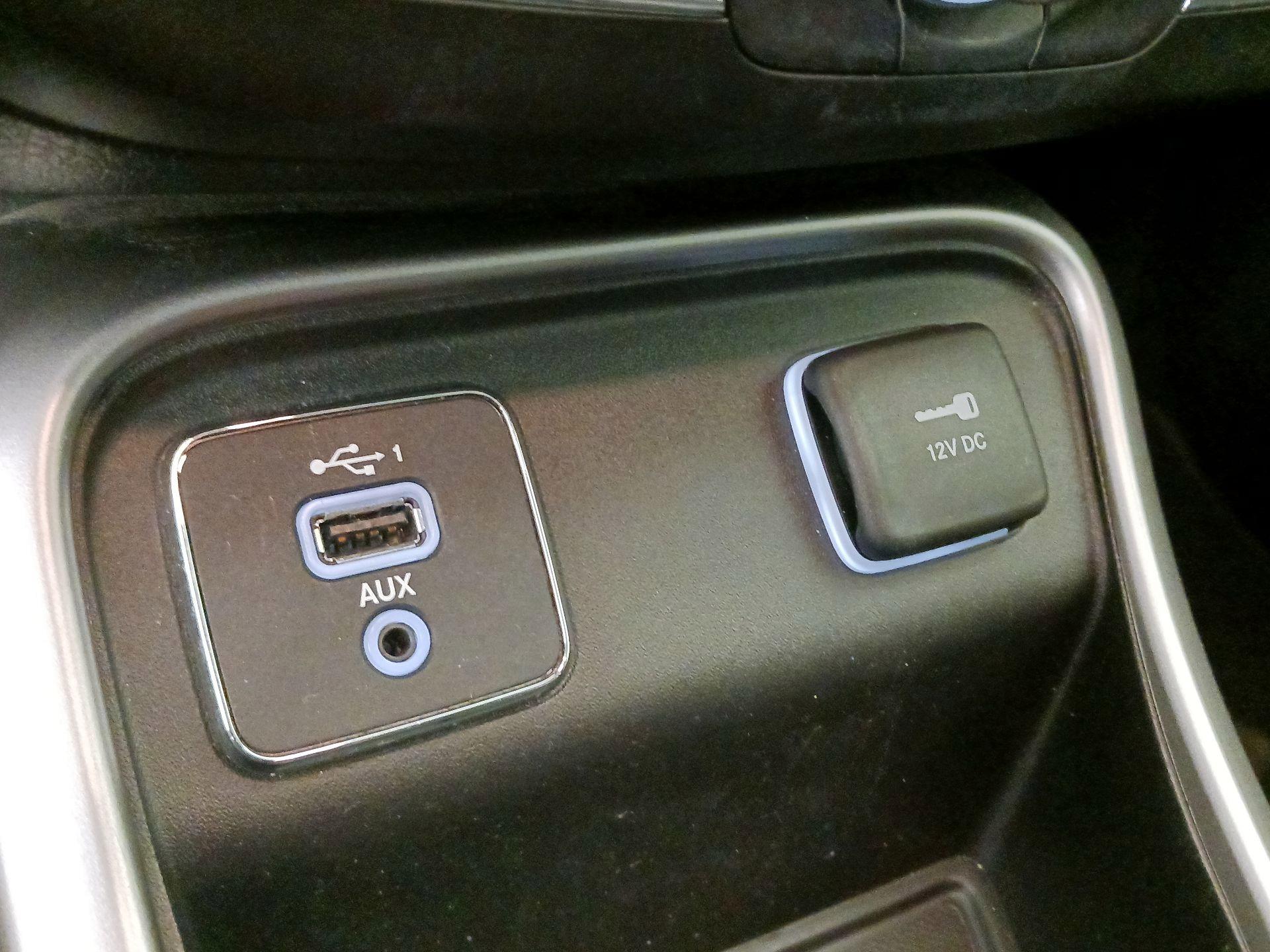 Thumbnail: 2020 Jeep Compass - 18