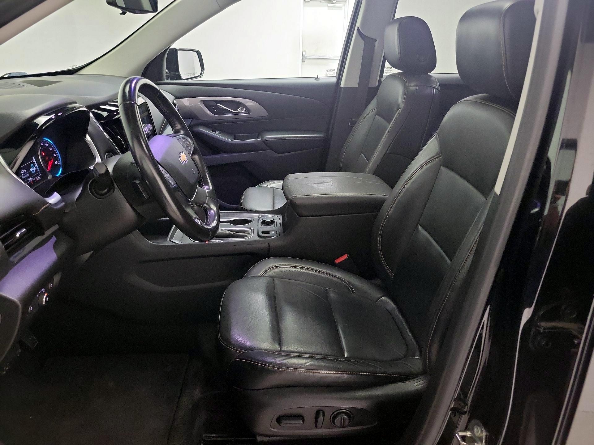 Thumbnail: 2018 Chevrolet Traverse - 11