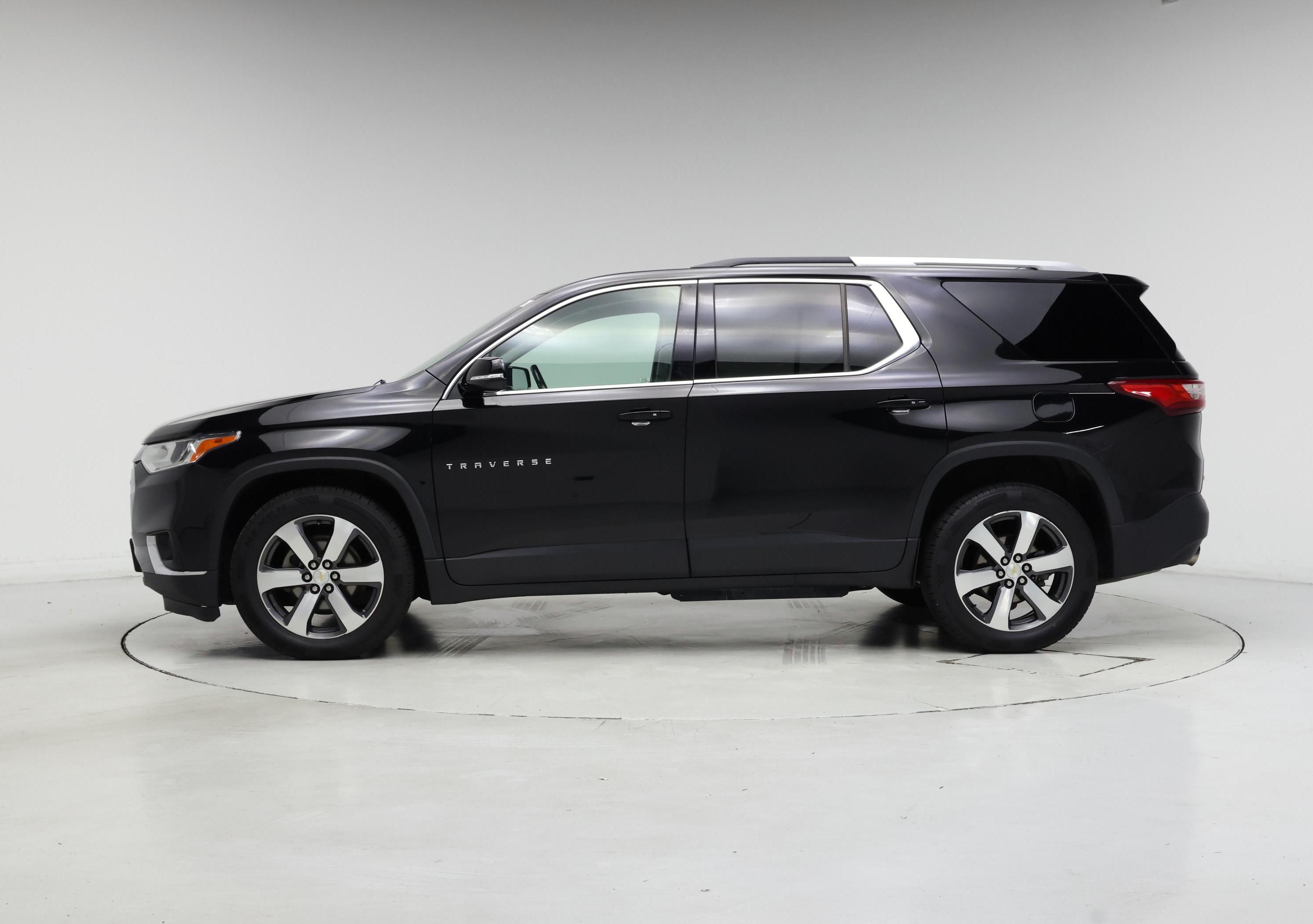 Thumbnail: 2018 Chevrolet Traverse - 3
