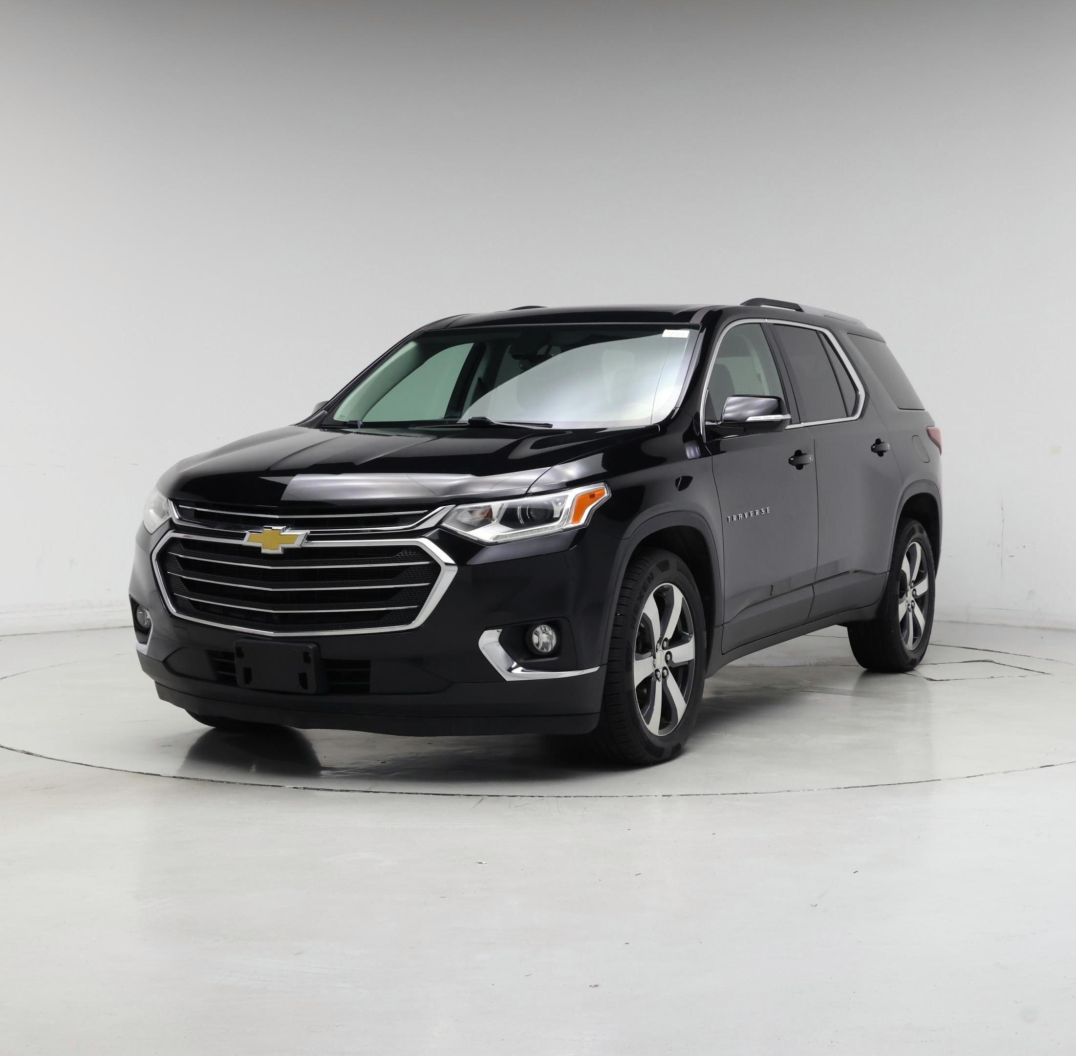 Thumbnail: 2018 Chevrolet Traverse - 4