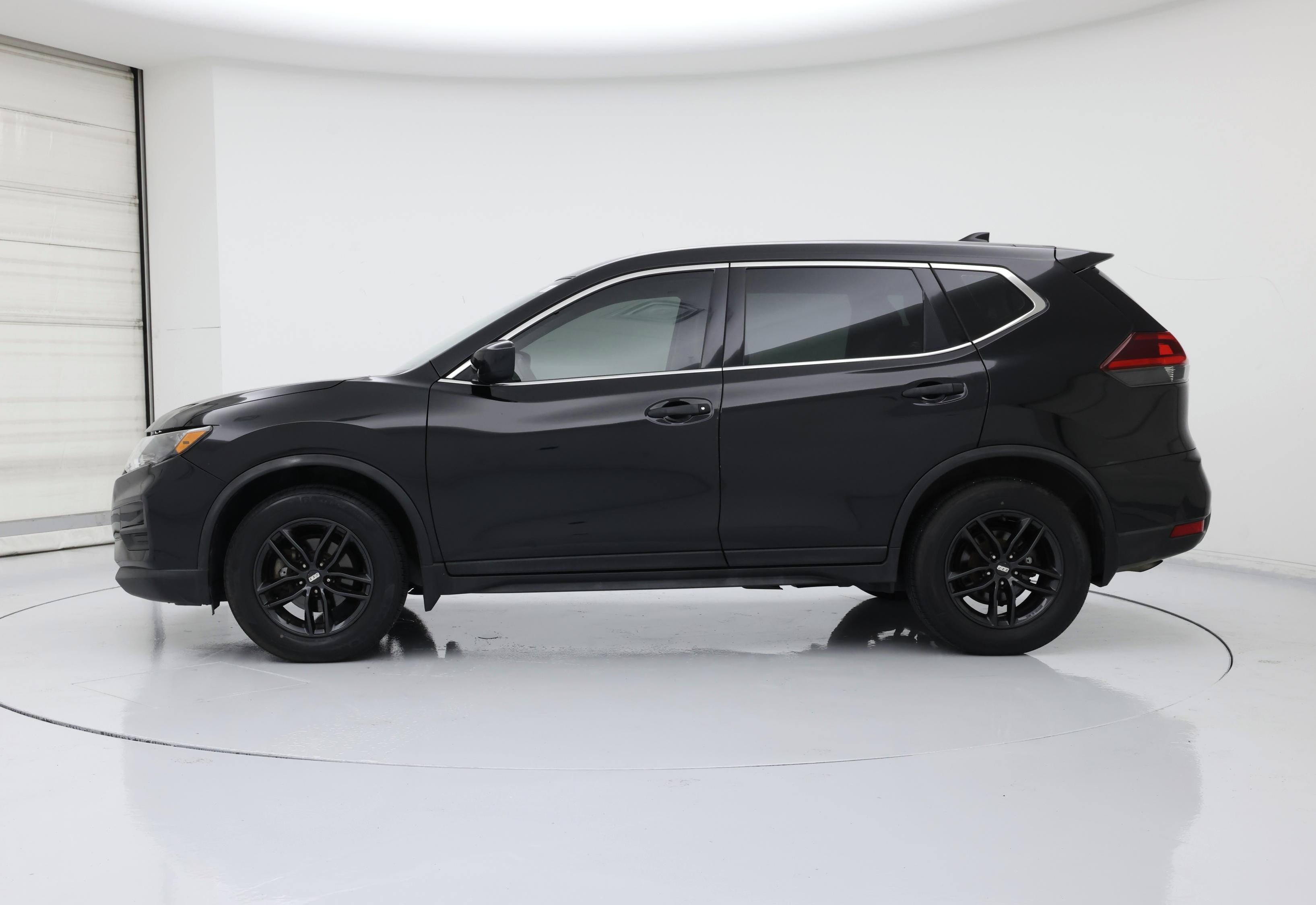 Thumbnail: 2019 Nissan Rogue - 3