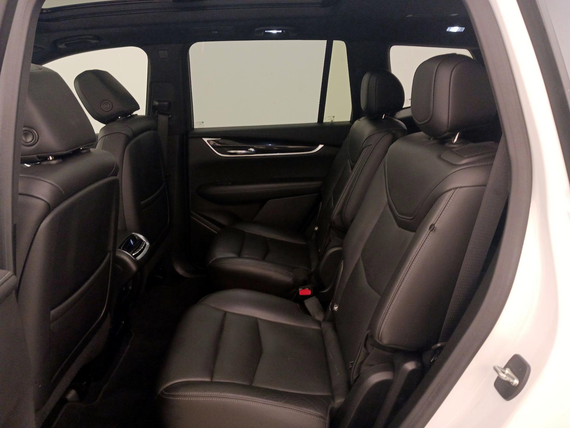 Thumbnail: 2020 Cadillac XT6 - 20