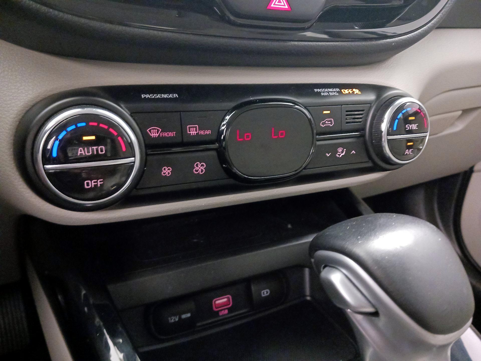 Thumbnail: 2020 Kia Soul - 17