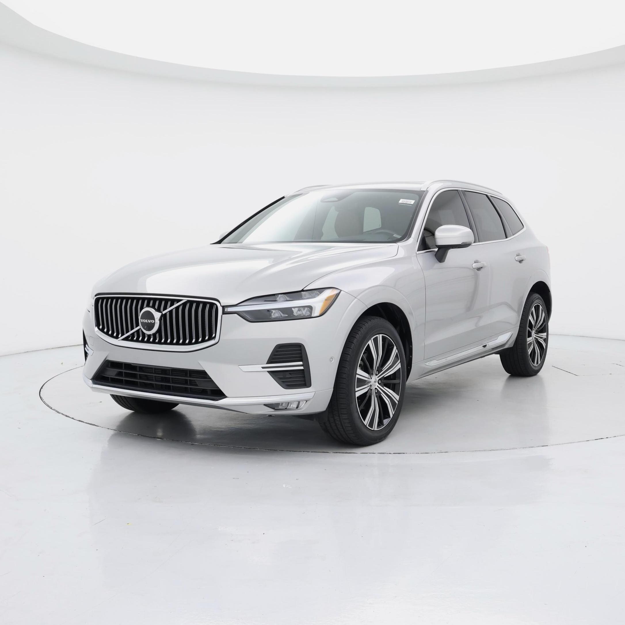 Thumbnail: 2022 Volvo XC60 - 4