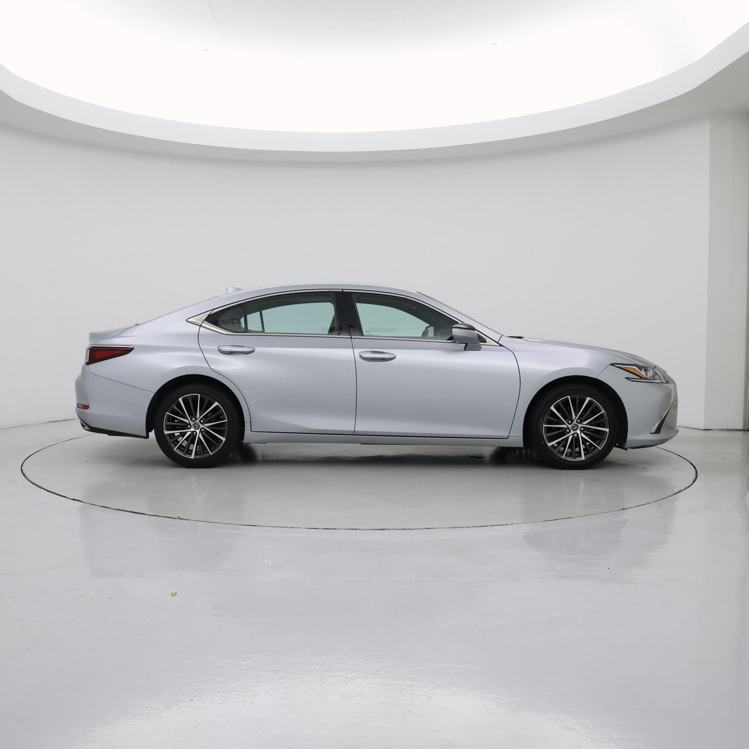 Thumbnail: 2022 Lexus ES - 7