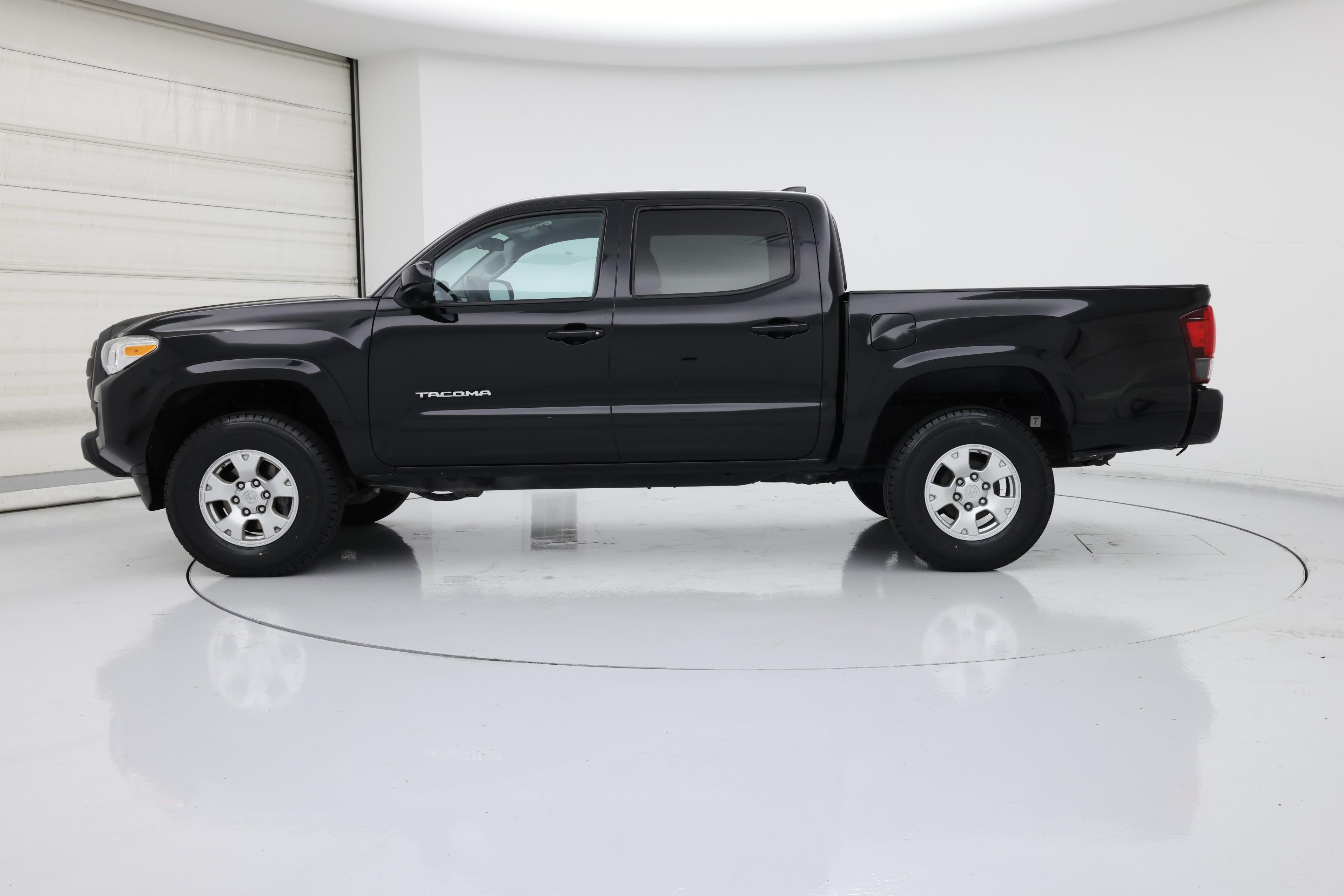 Thumbnail: 2021 Toyota Tacoma - 3