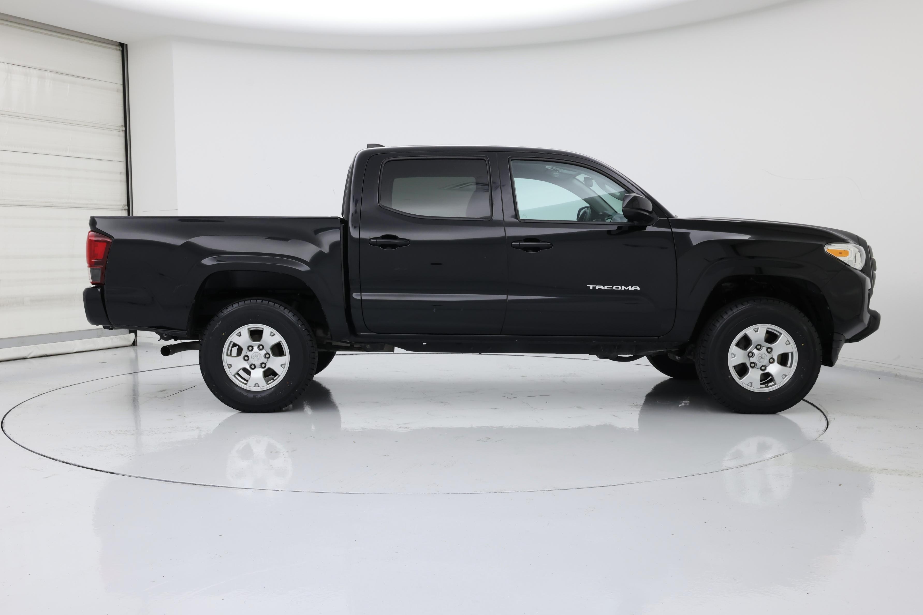 Thumbnail: 2021 Toyota Tacoma - 7
