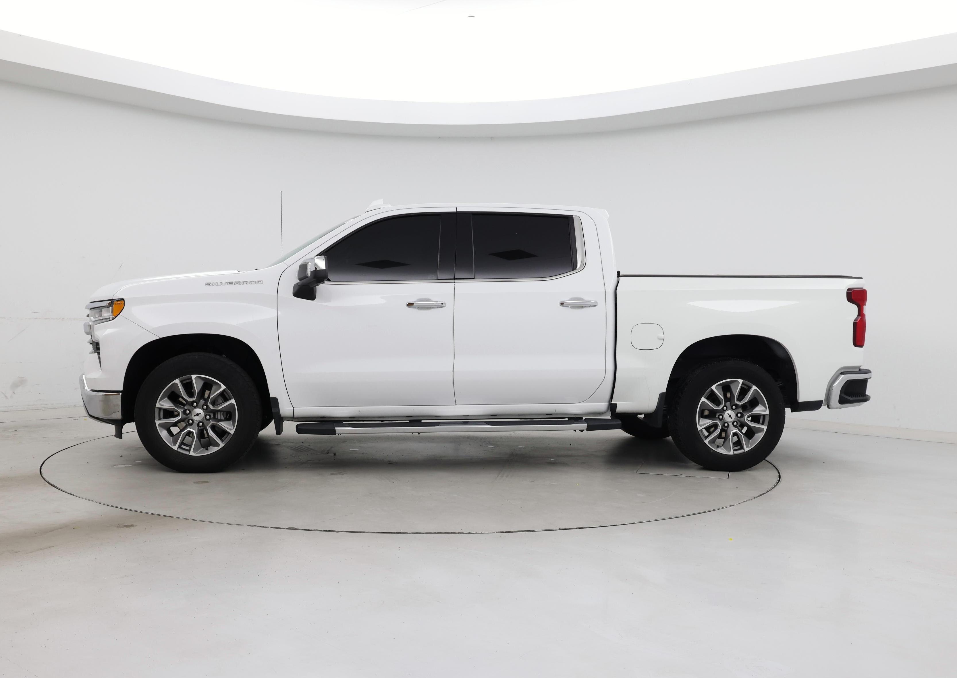 Thumbnail: 2022 Chevrolet Silverado 1500 - 3