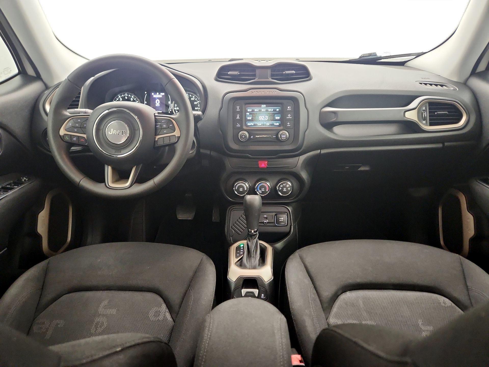 Thumbnail: 2016 Jeep Renegade - 9