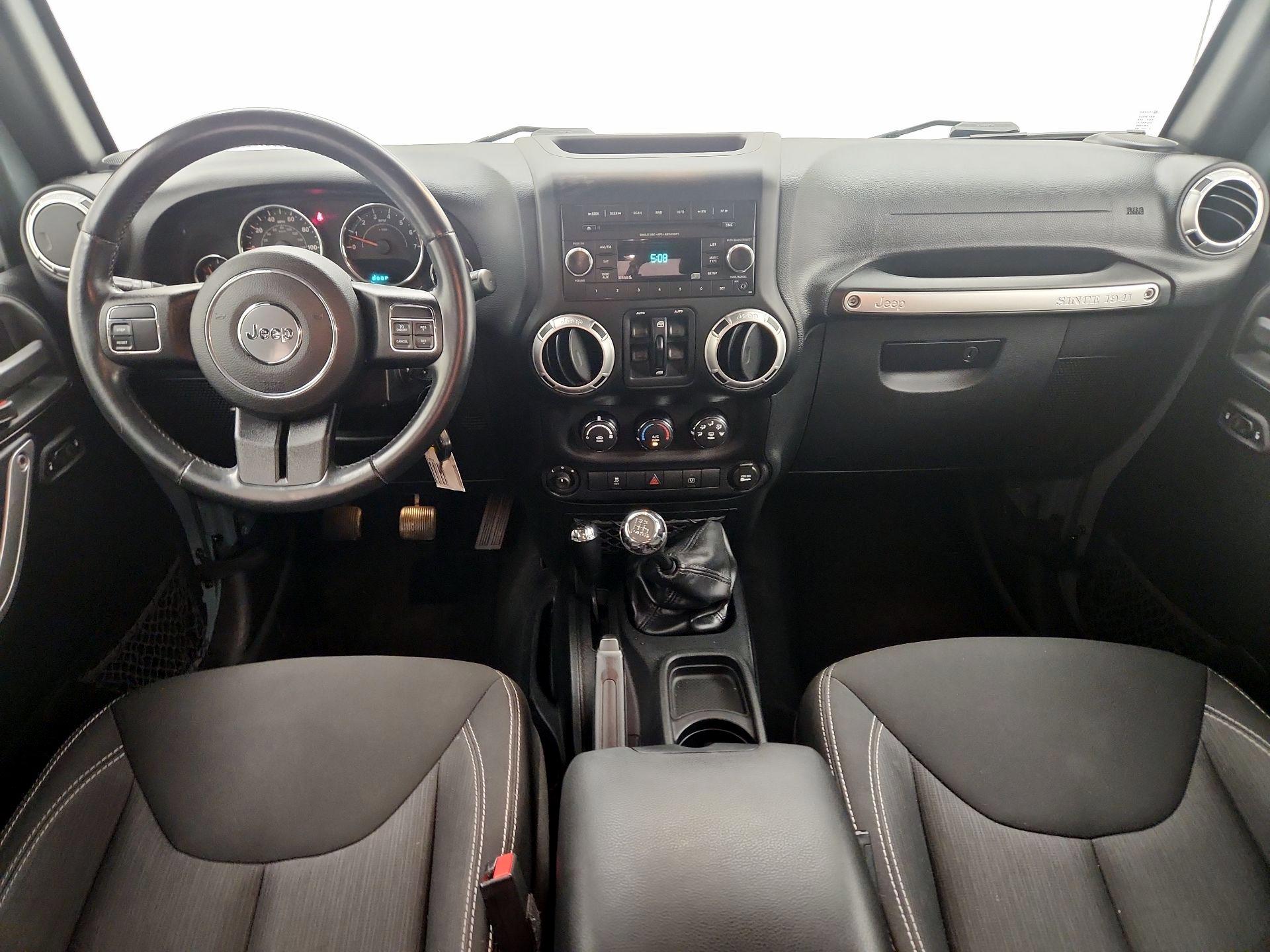 Thumbnail: 2015 Jeep Wrangler - 9