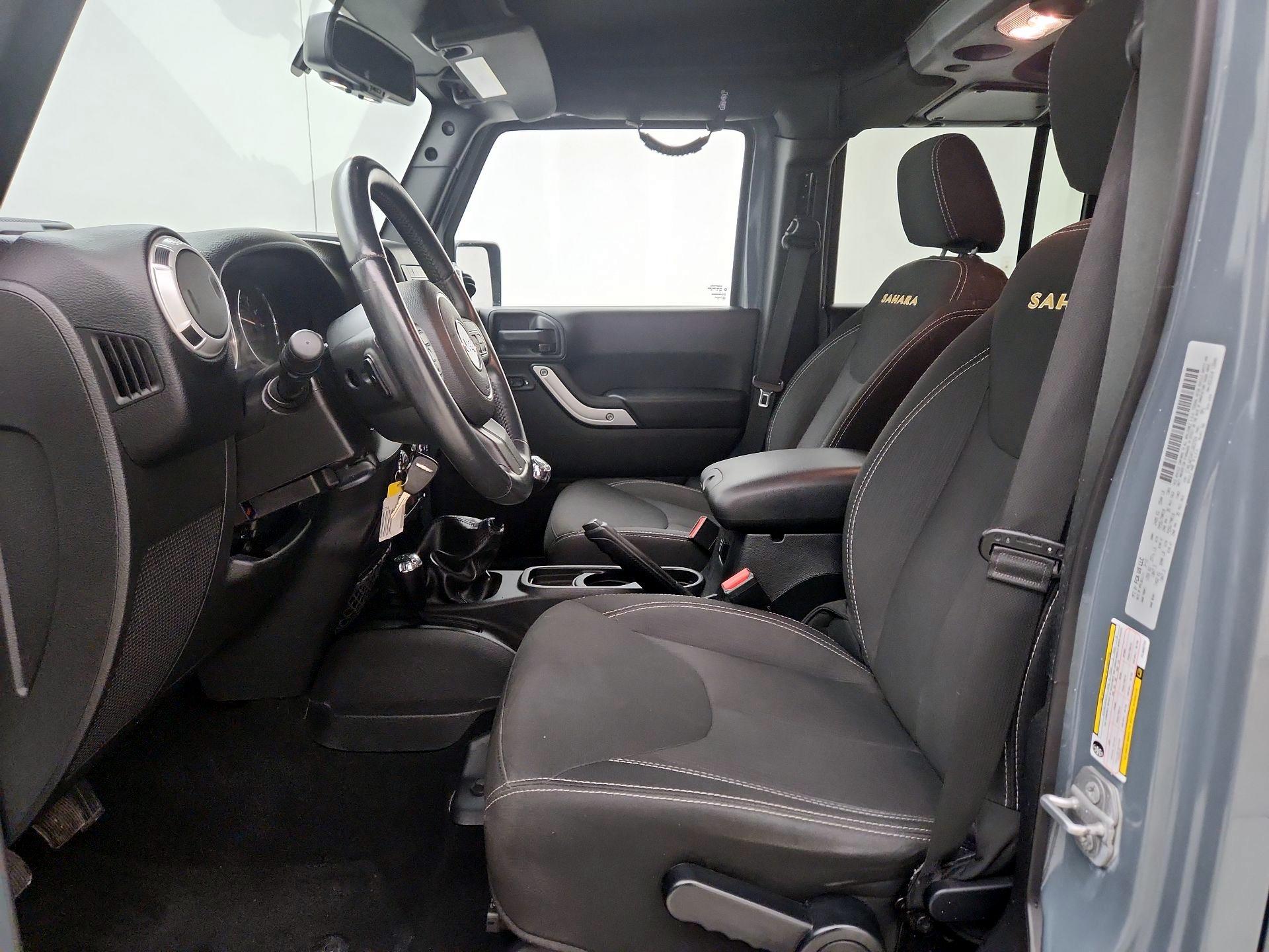 Thumbnail: 2015 Jeep Wrangler - 11