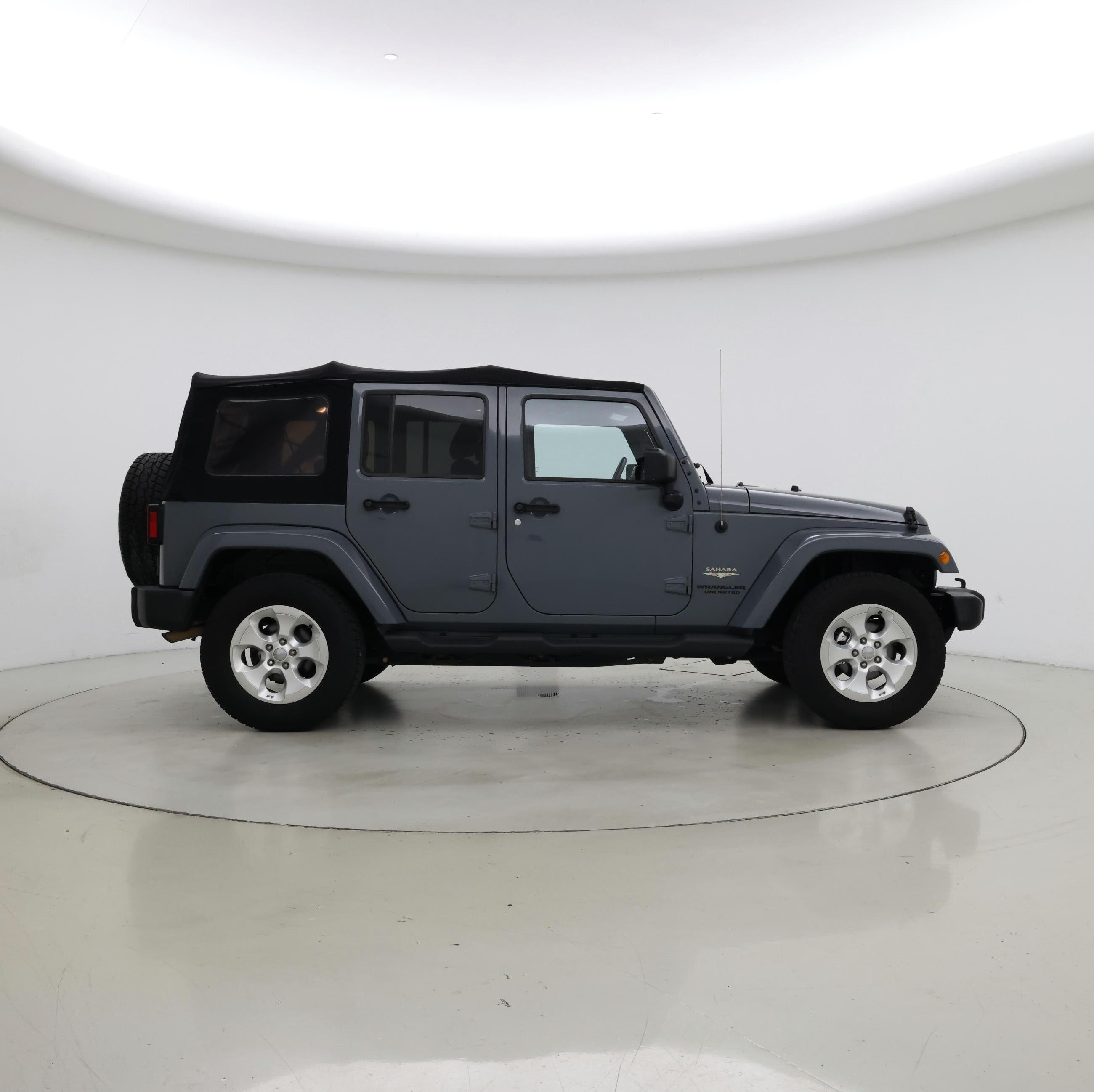 Thumbnail: 2015 Jeep Wrangler - 7