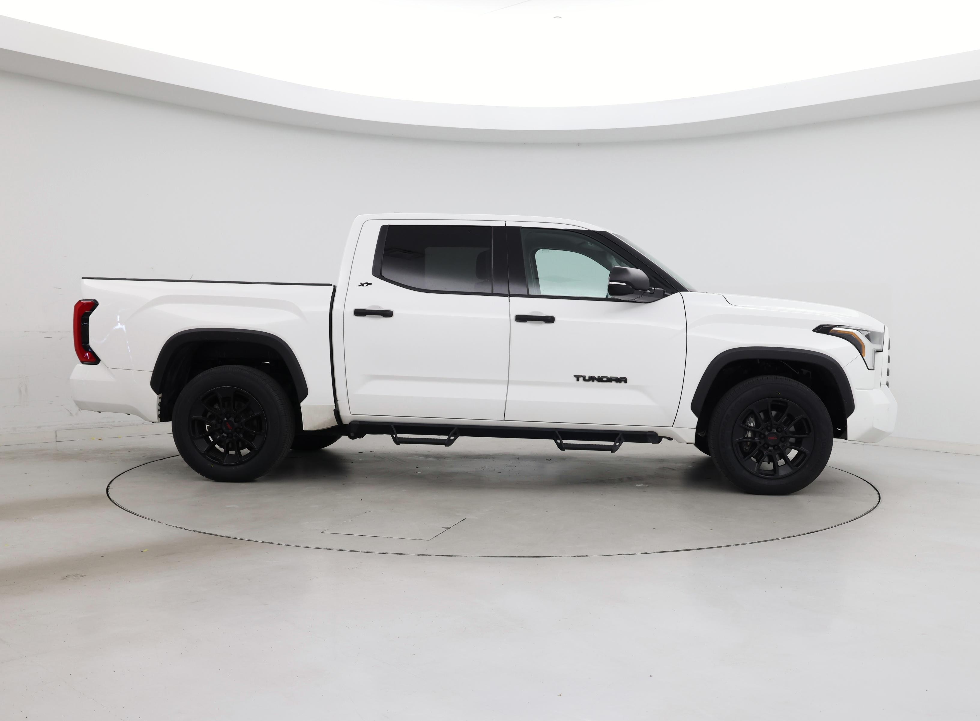Thumbnail: 2022 Toyota Tundra - 7