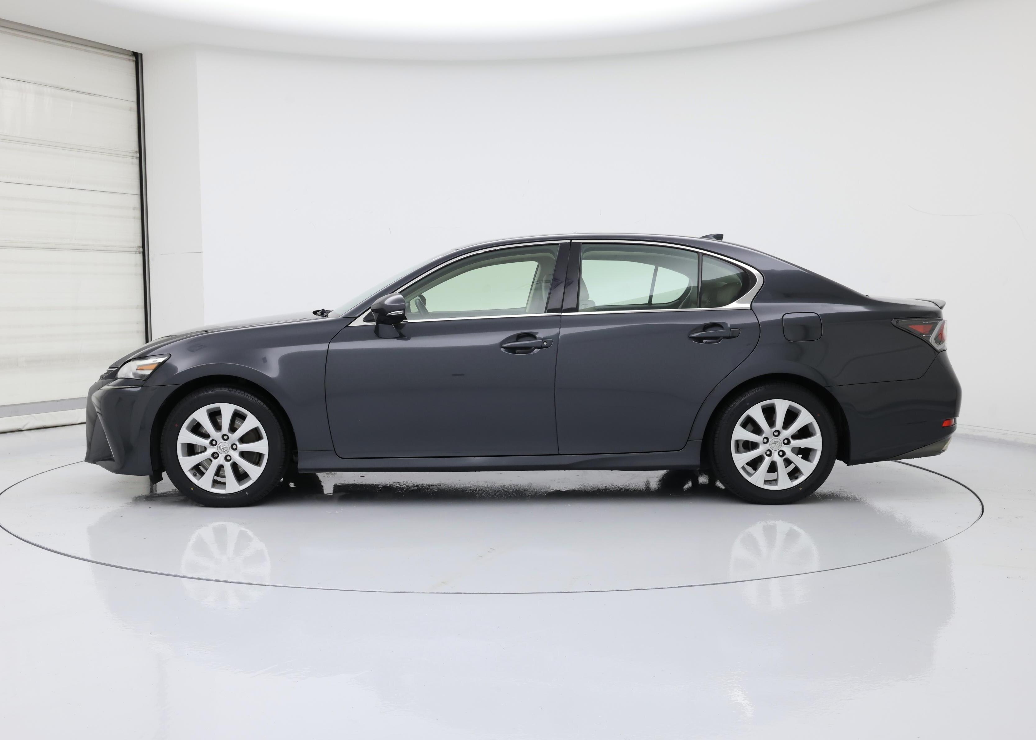 Thumbnail: 2017 Lexus GS - 3