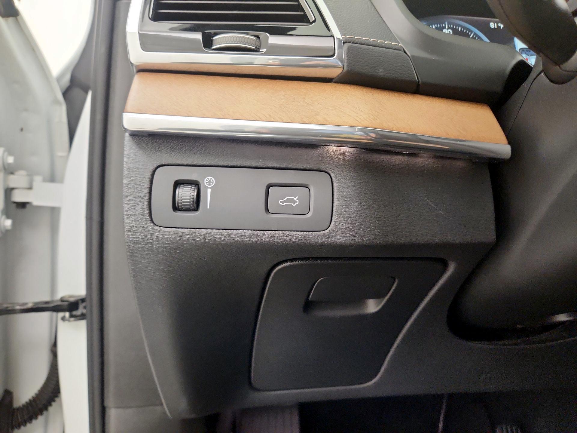 Thumbnail: 2019 Volvo XC90 - 13