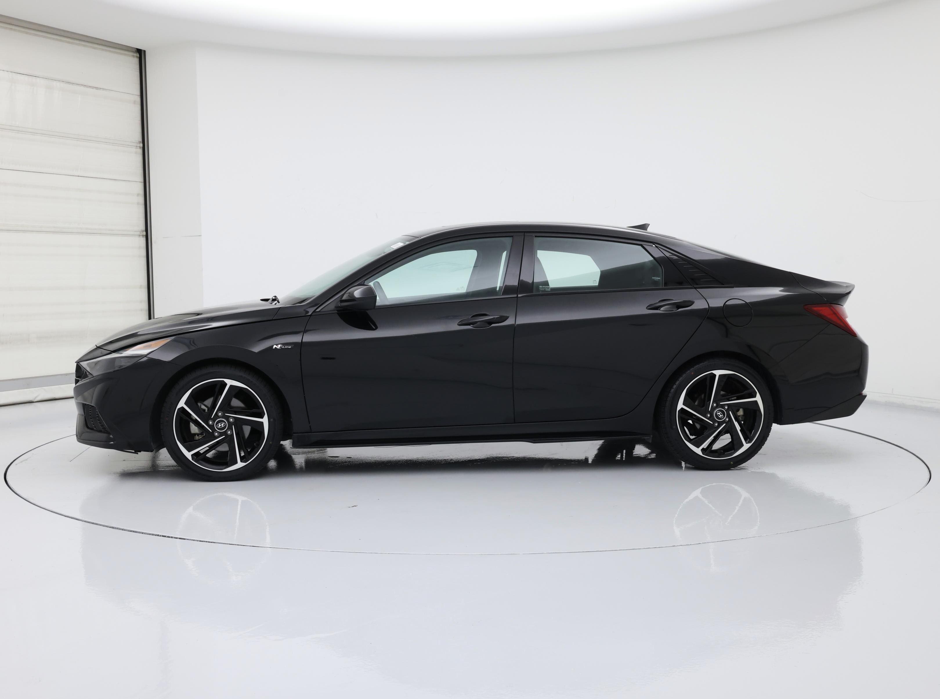 Thumbnail: 2023 Hyundai Elantra - 3