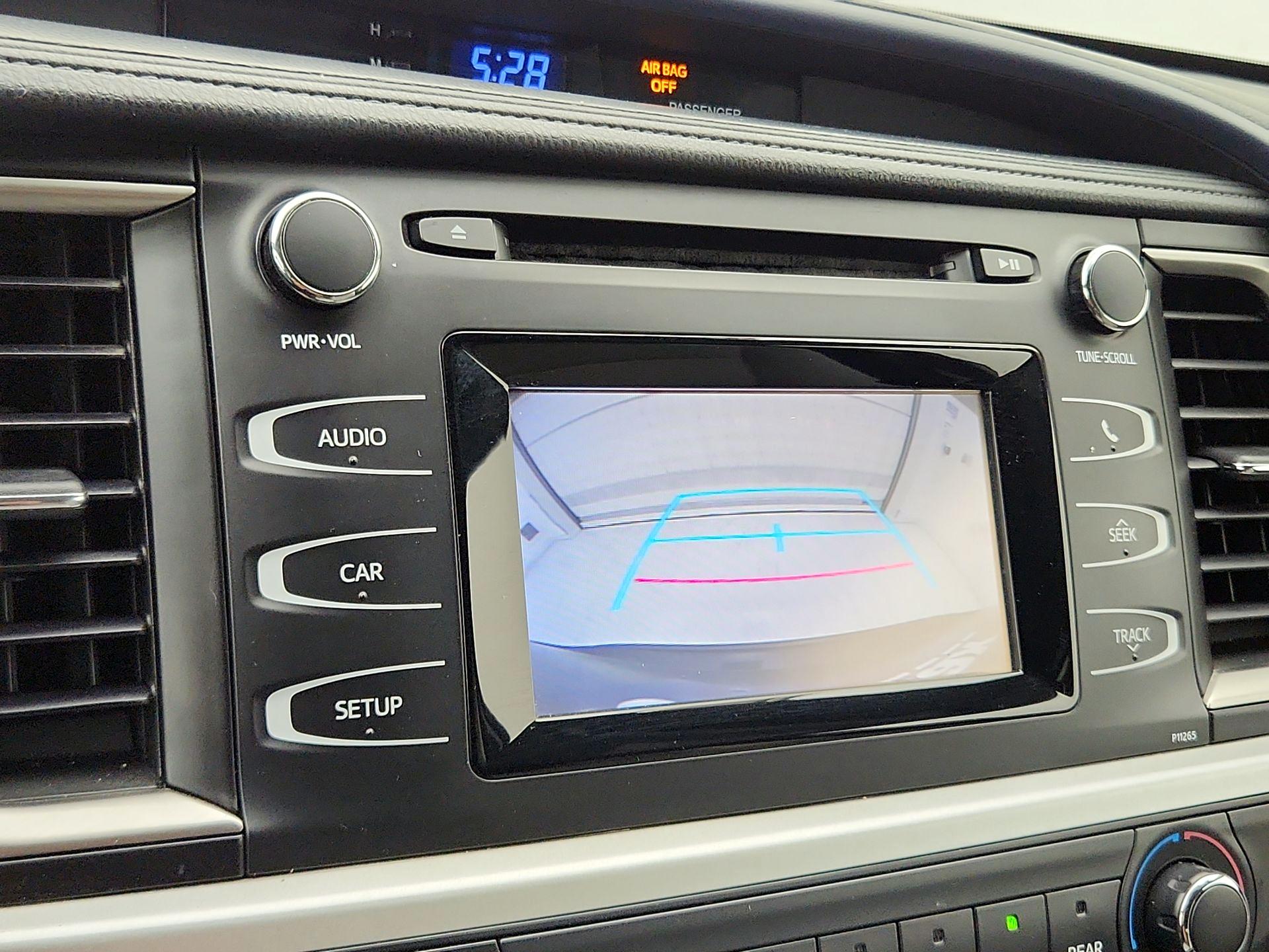 Thumbnail: 2016 Toyota Highlander - 14