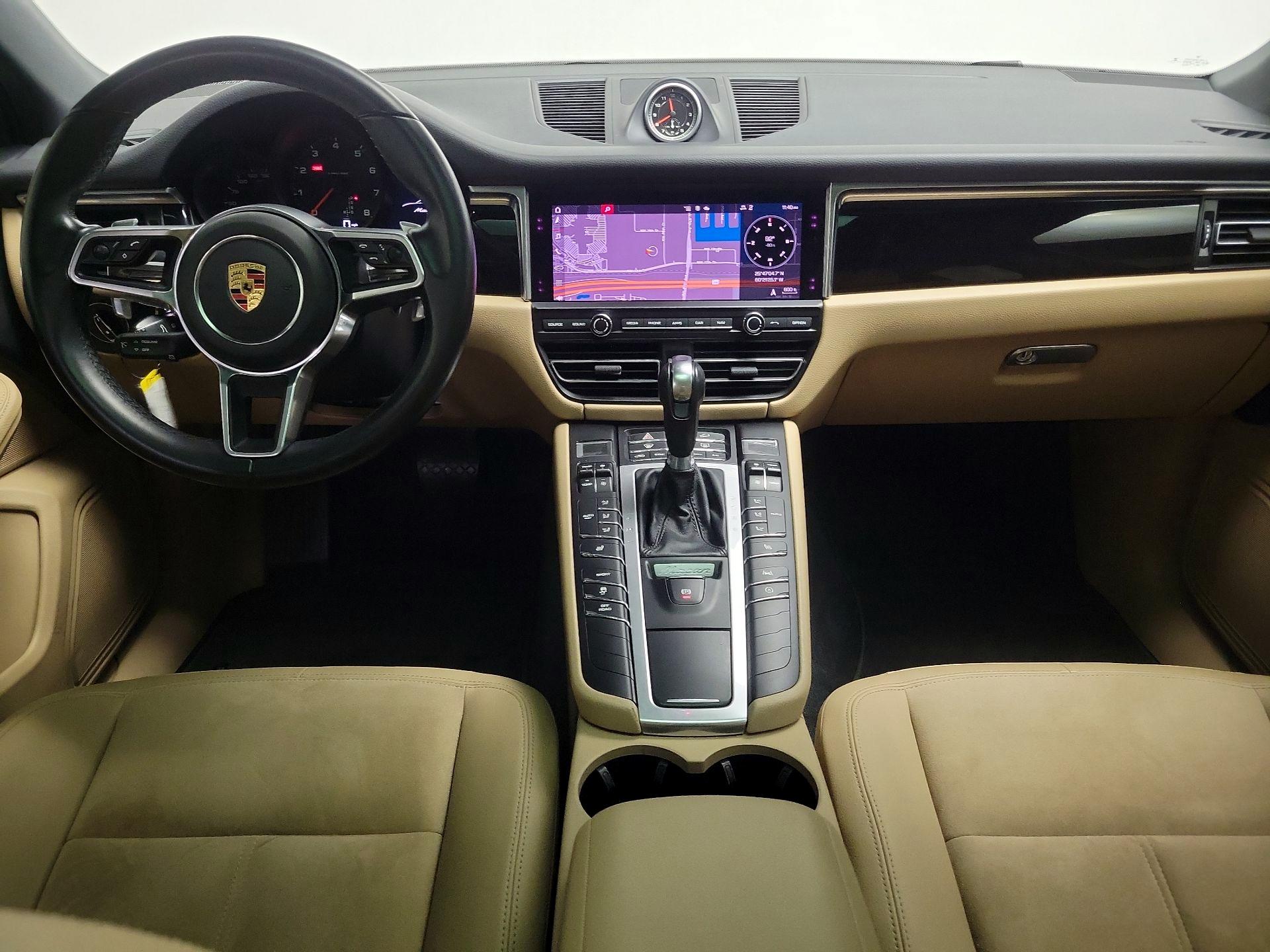 Thumbnail: 2021 Porsche Macan - 9