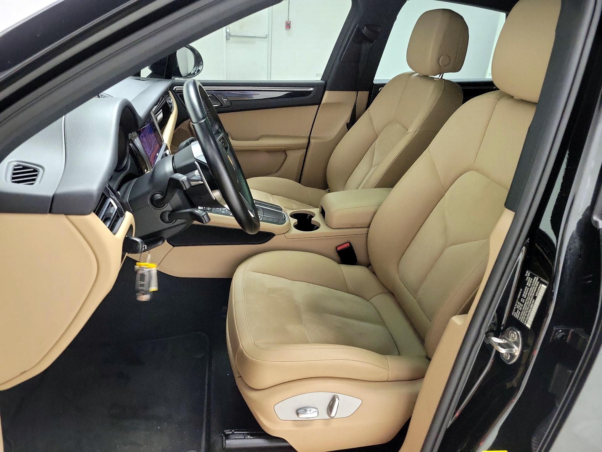 Thumbnail: 2021 Porsche Macan - 11