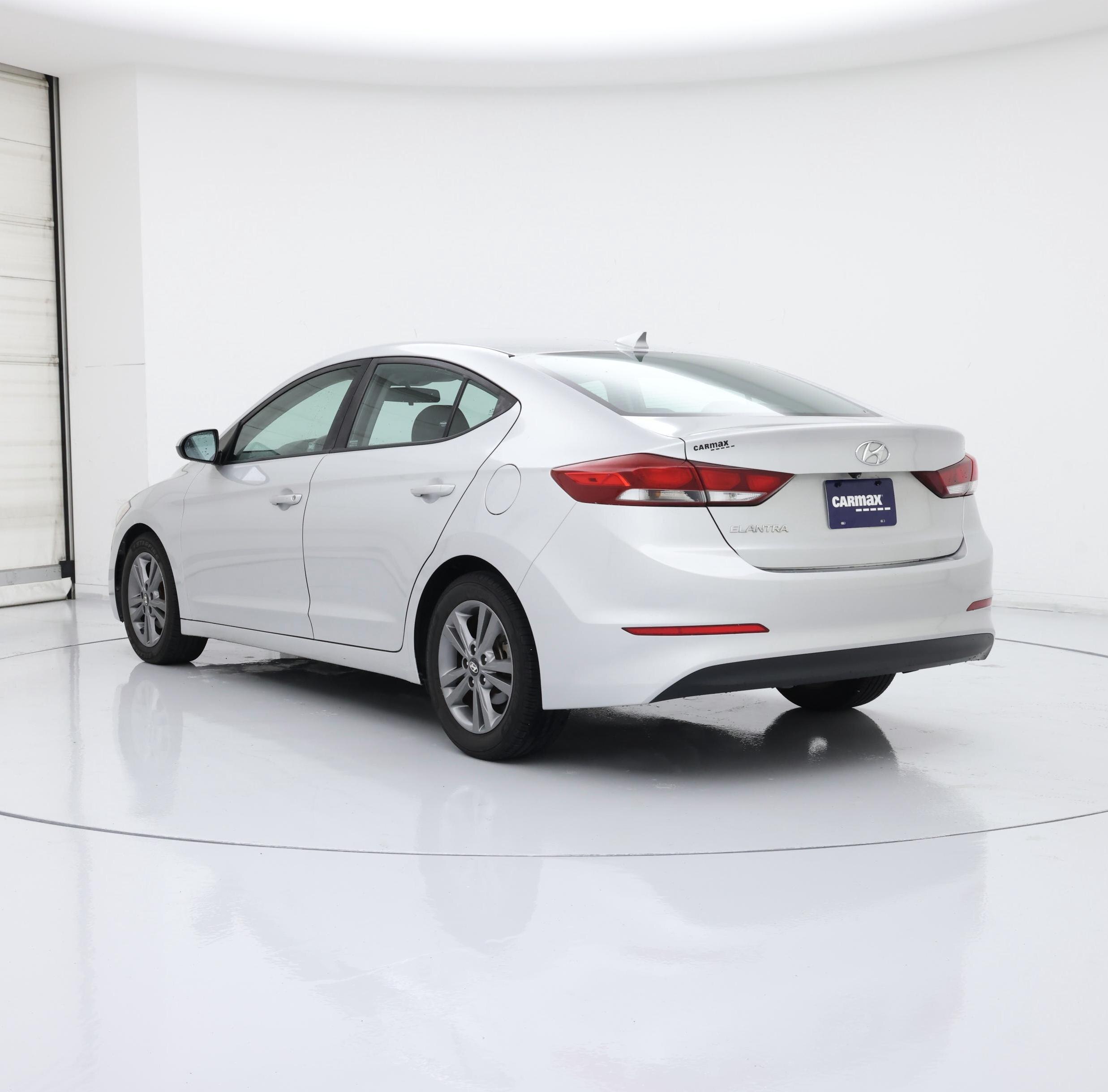 Thumbnail: 2018 Hyundai Elantra - 2