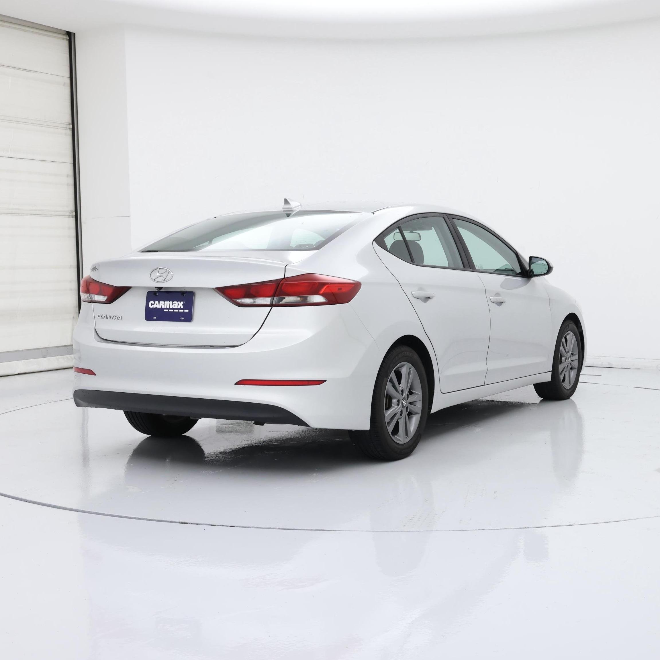 Thumbnail: 2018 Hyundai Elantra - 8