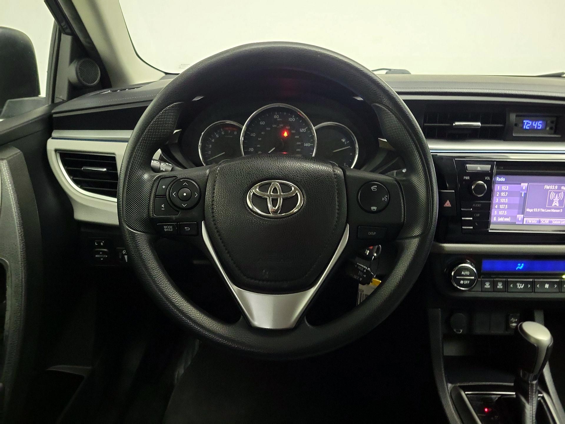 Thumbnail: 2014 Toyota Corolla - 10