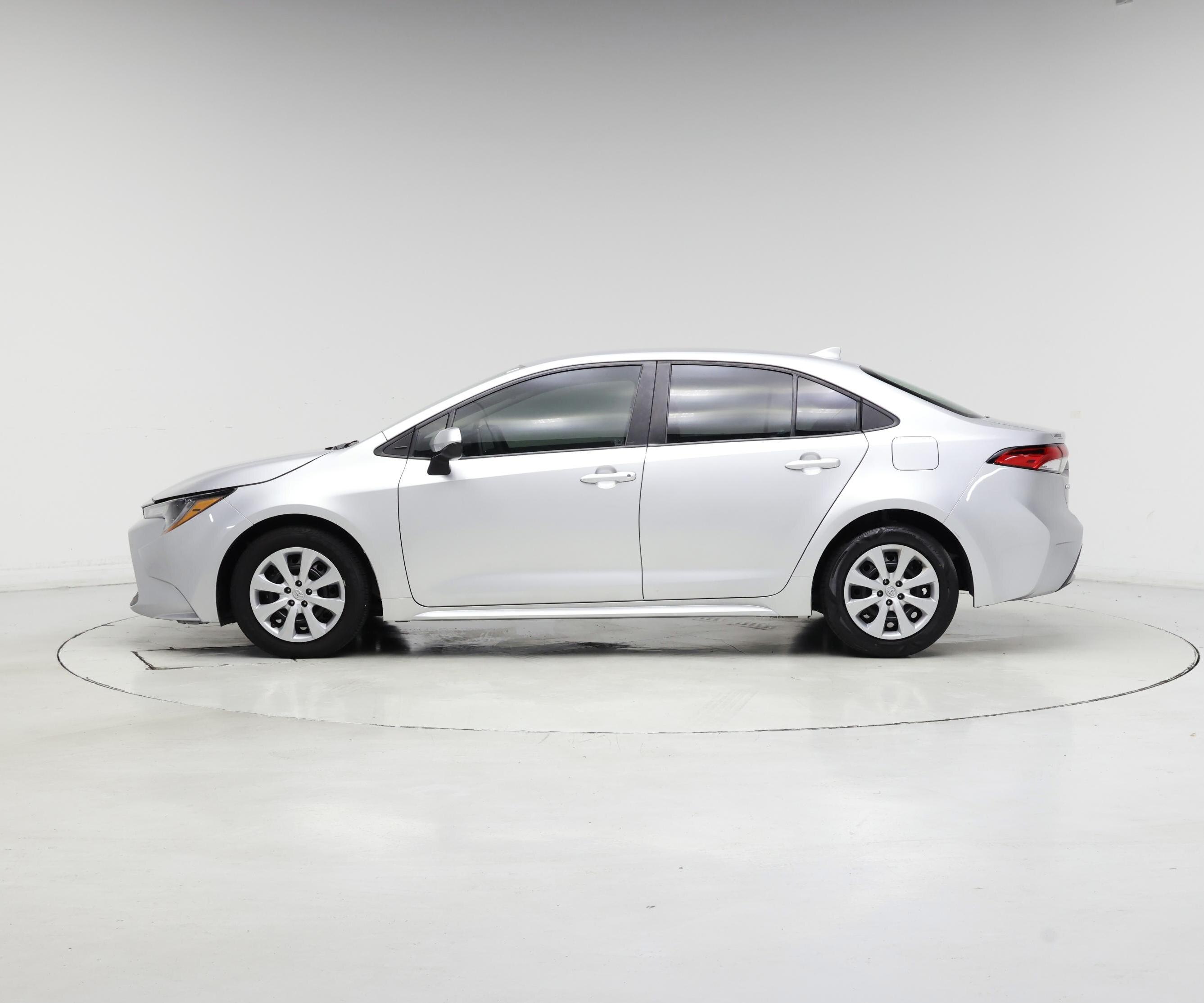 Thumbnail: 2021 Toyota Corolla - 3