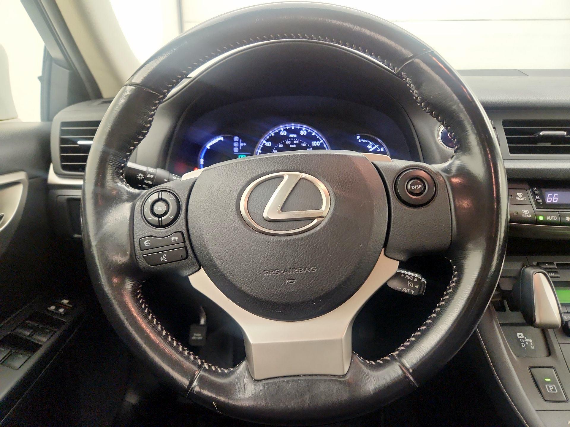 Thumbnail: 2016 Lexus CT - 10