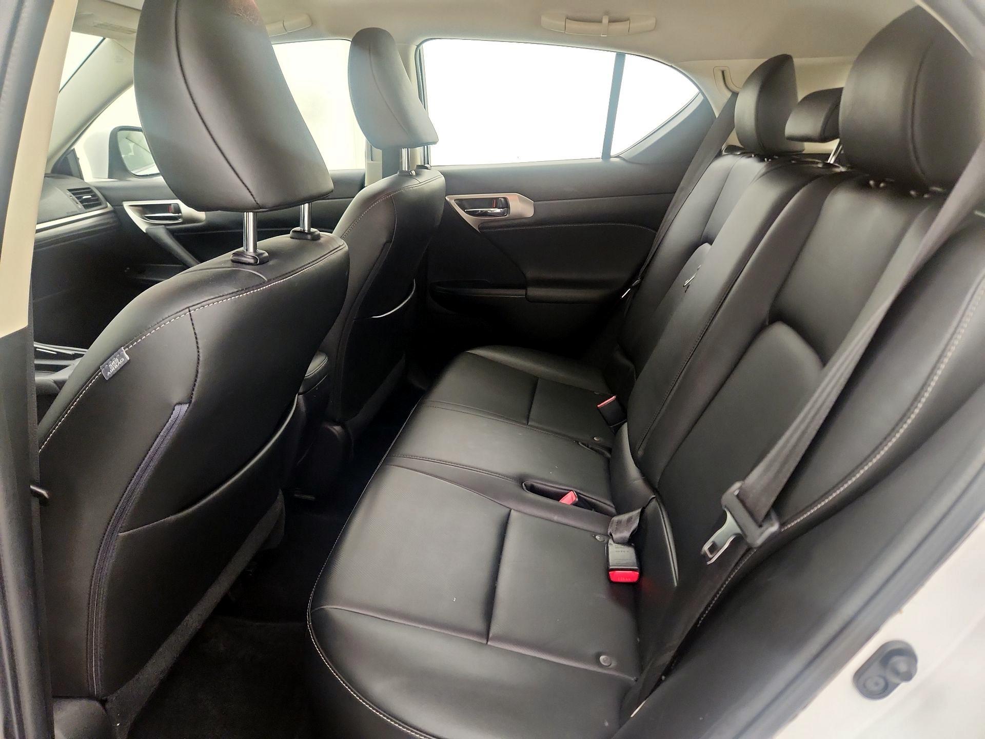 Thumbnail: 2016 Lexus CT - 18