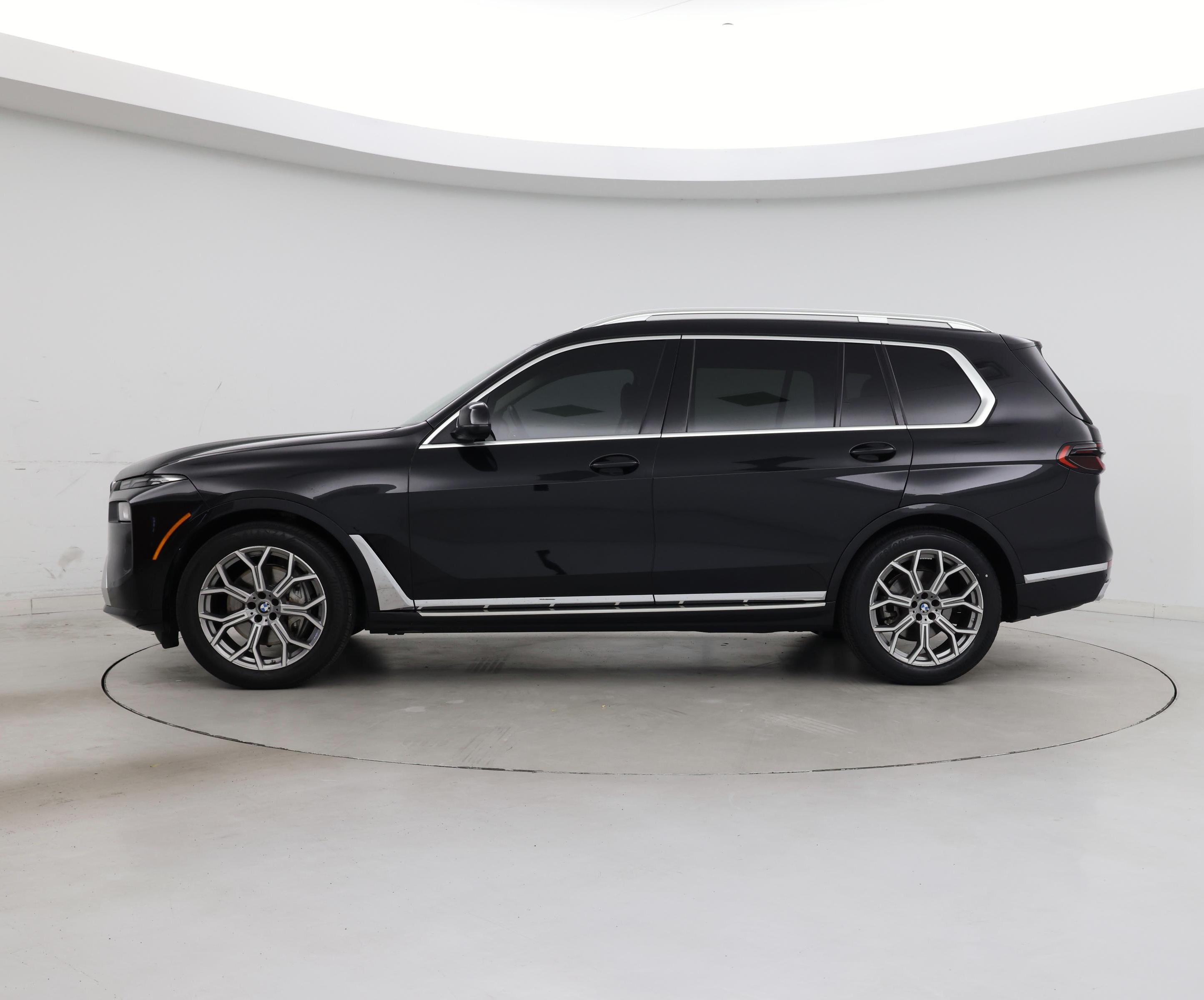 Thumbnail: 2023 BMW X7 - 3