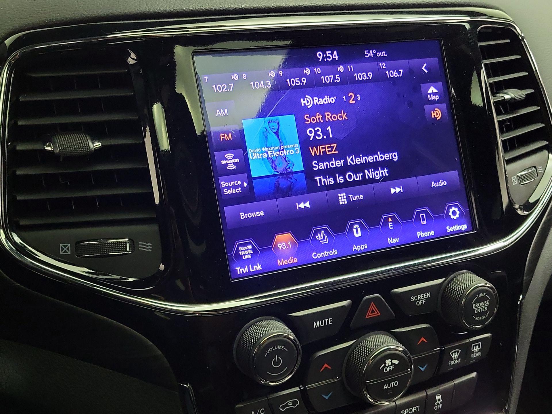 Thumbnail: 2019 Jeep Grand Cherokee - 16